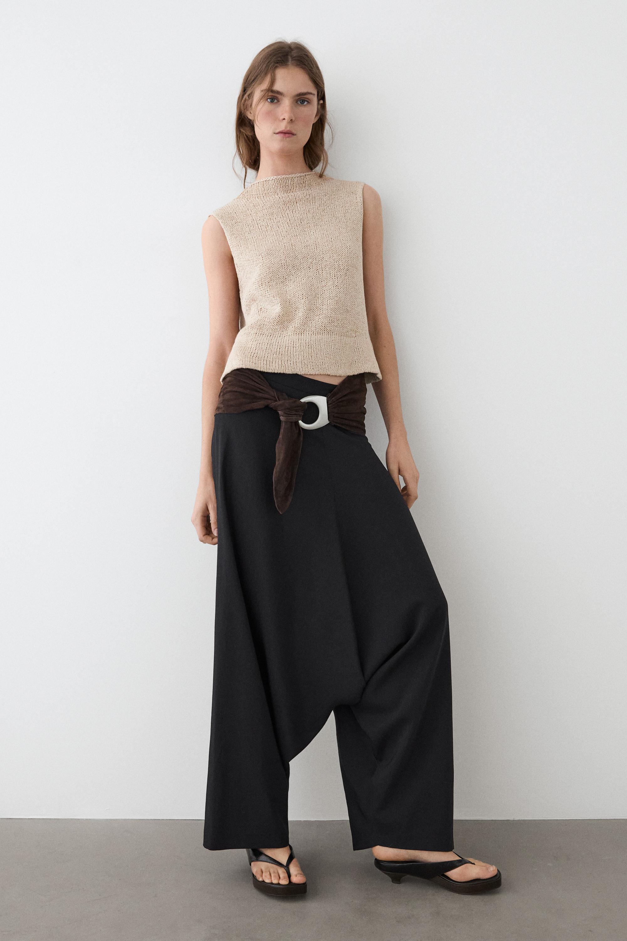 Flowing baggy trousers — BLACK