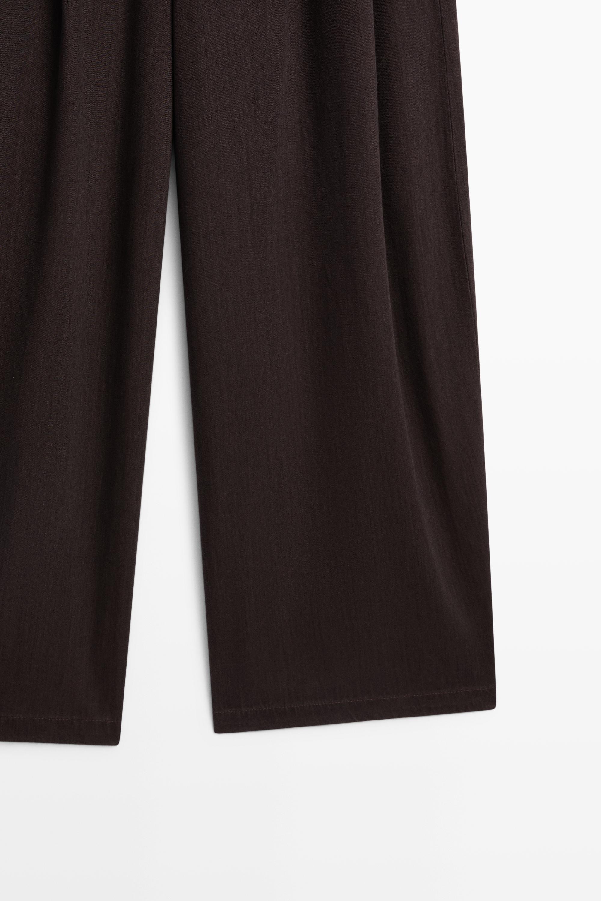 Pleated barrel fit jeans — BROWN