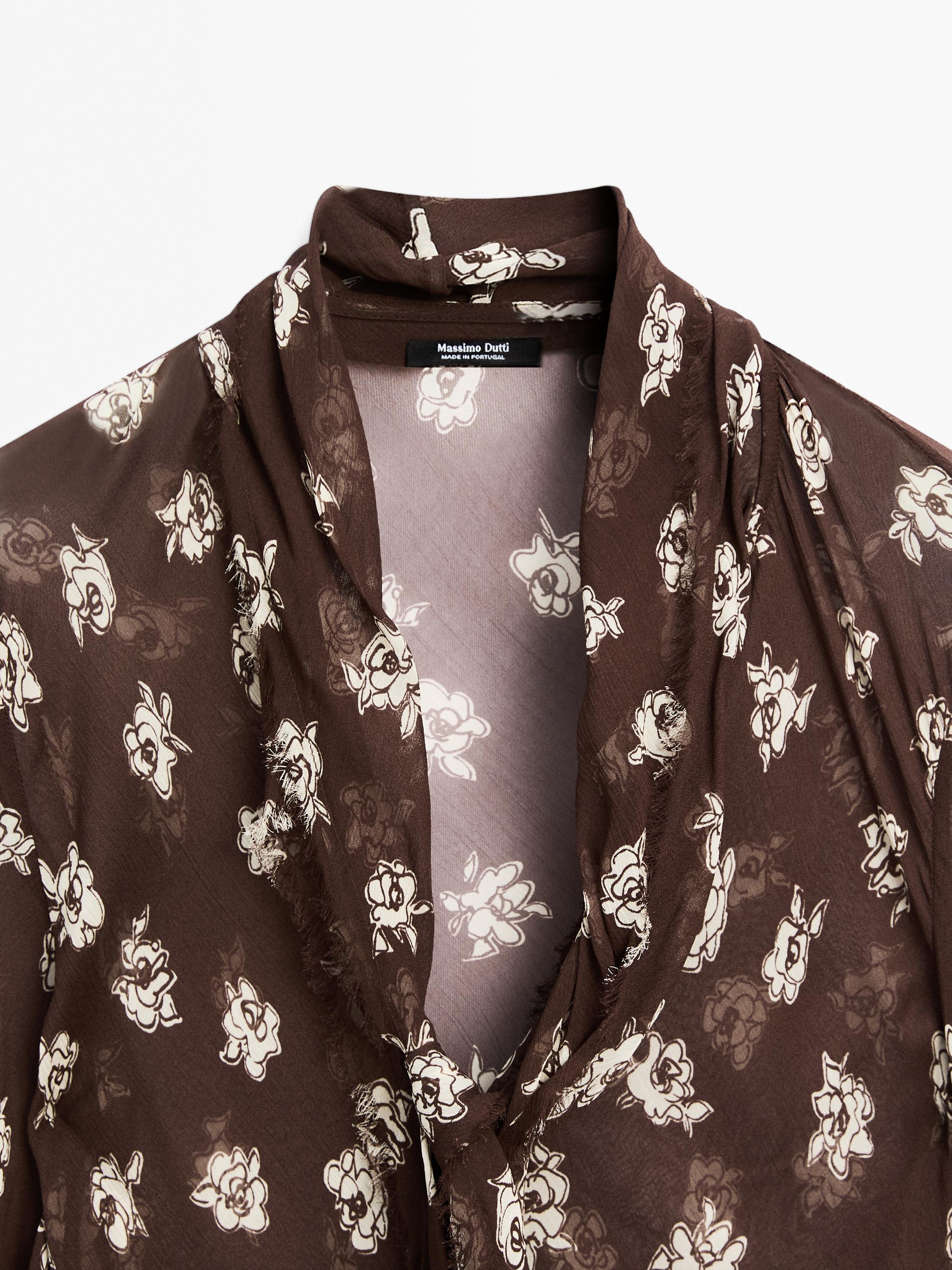 Flowing shirt with scarf collar