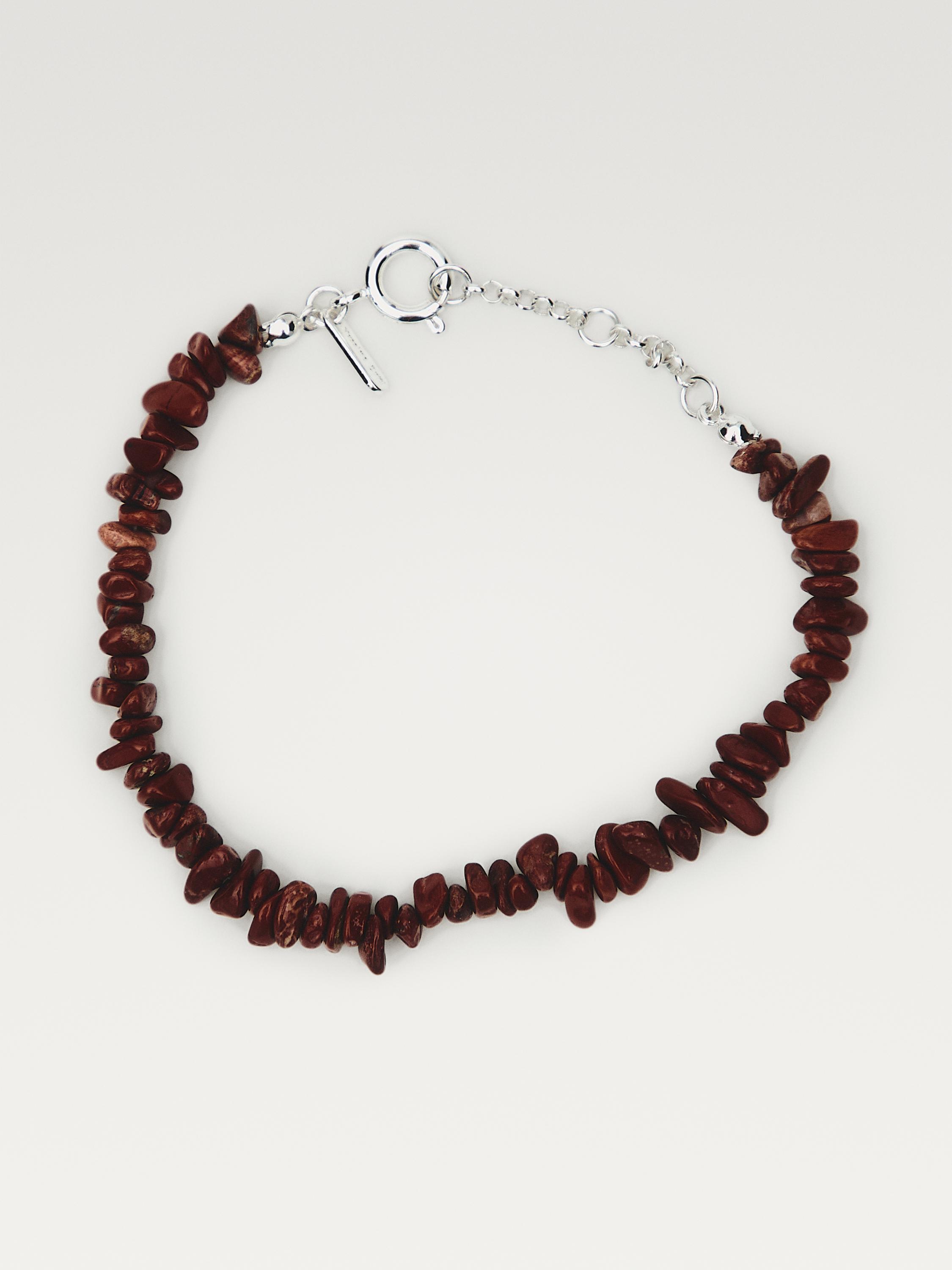 Armband mit Steinen