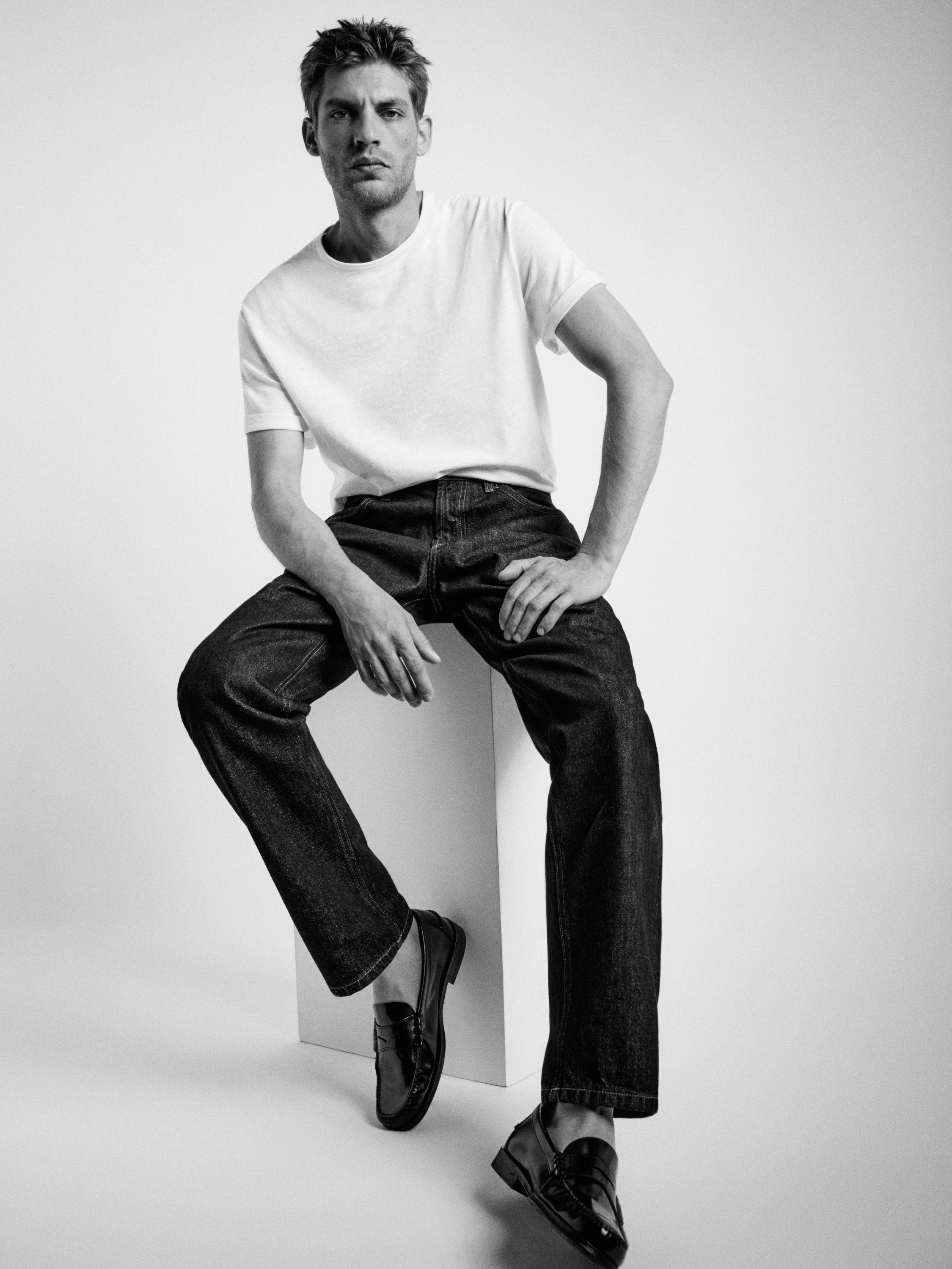 Relaxed-fit jeans