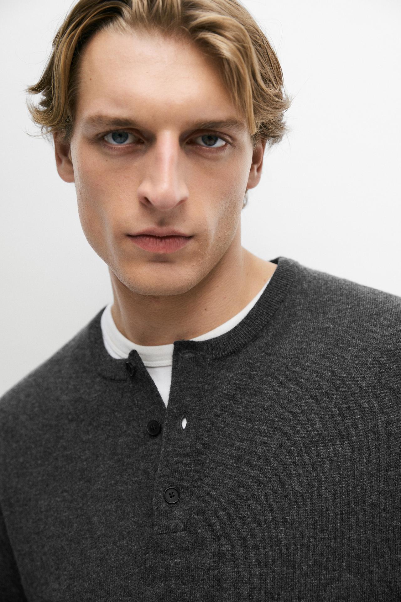 Wool-blend knit henley neck sweater — CHARCOAL