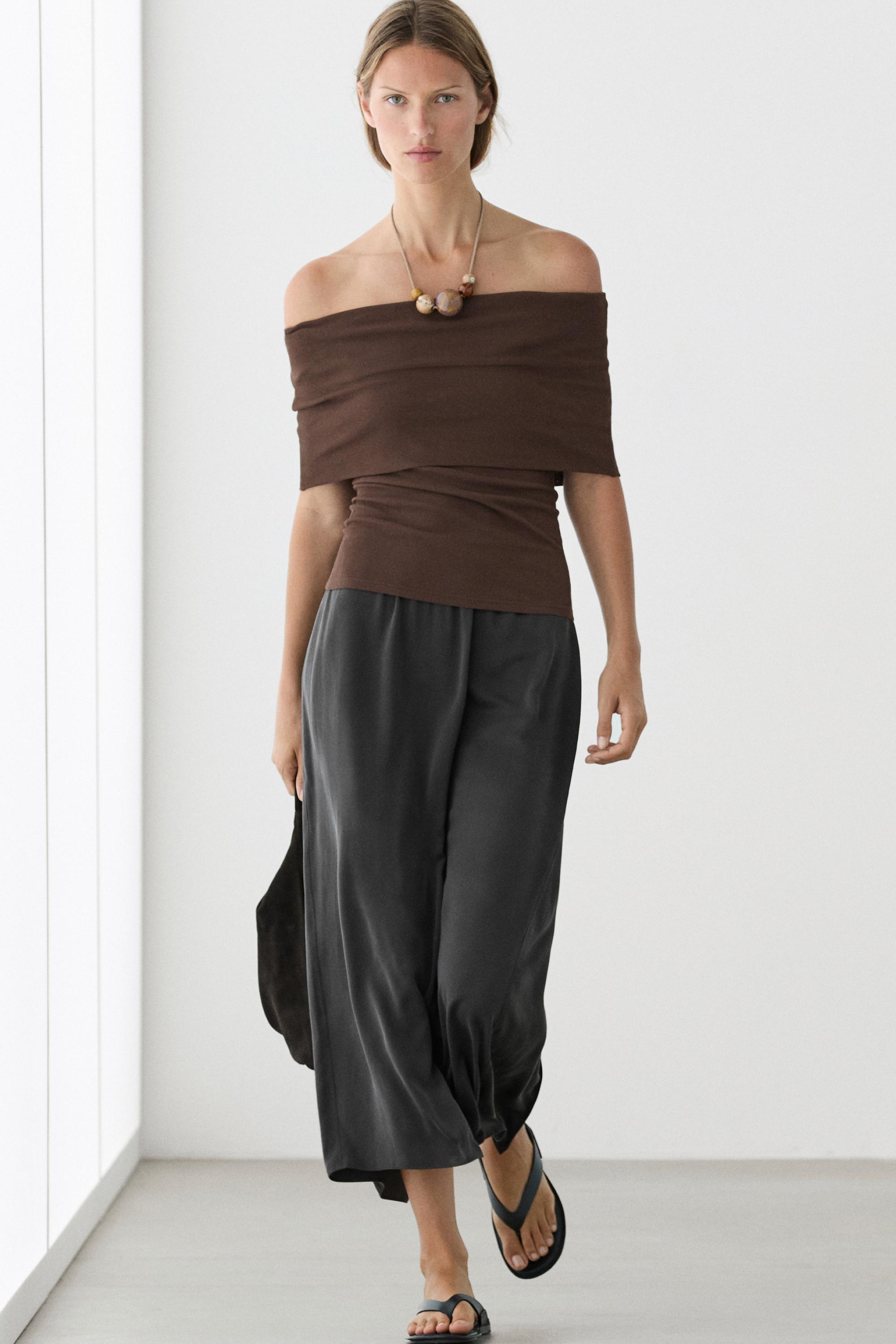 Cotton off-the-shoulder top — BROWN