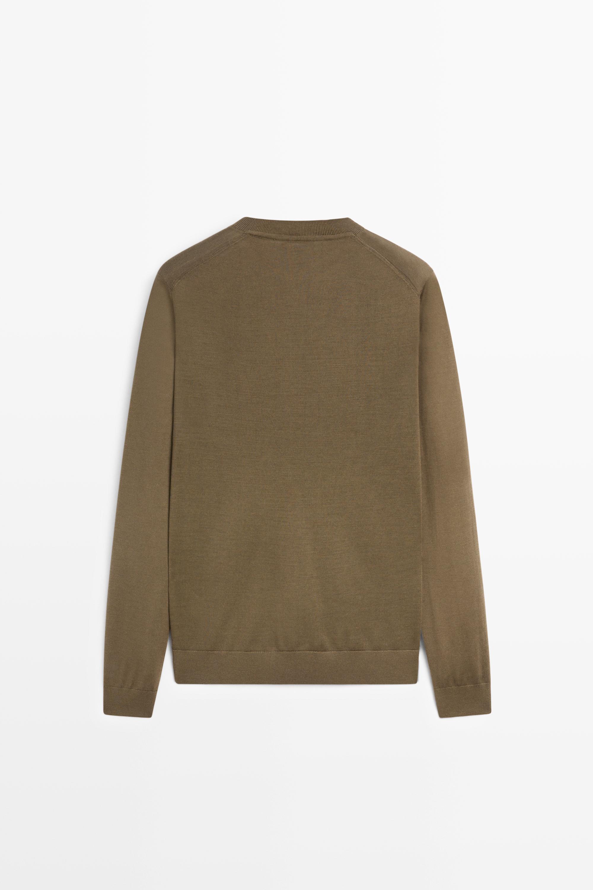 100% merino wool knit round neck sweater — OIL
