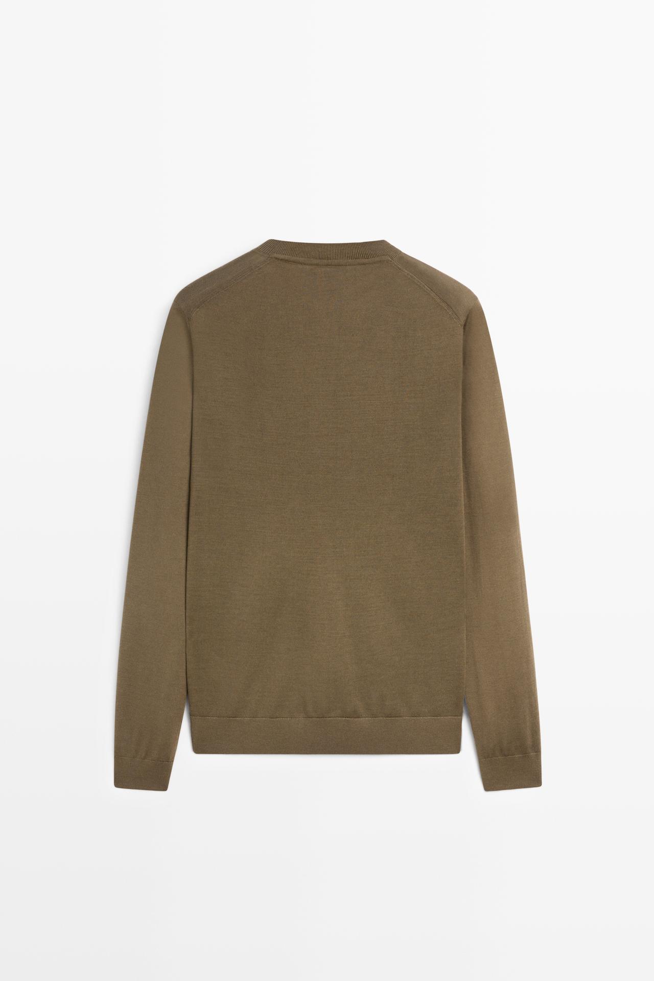 100% merino wool round neck knit sweater — OIL