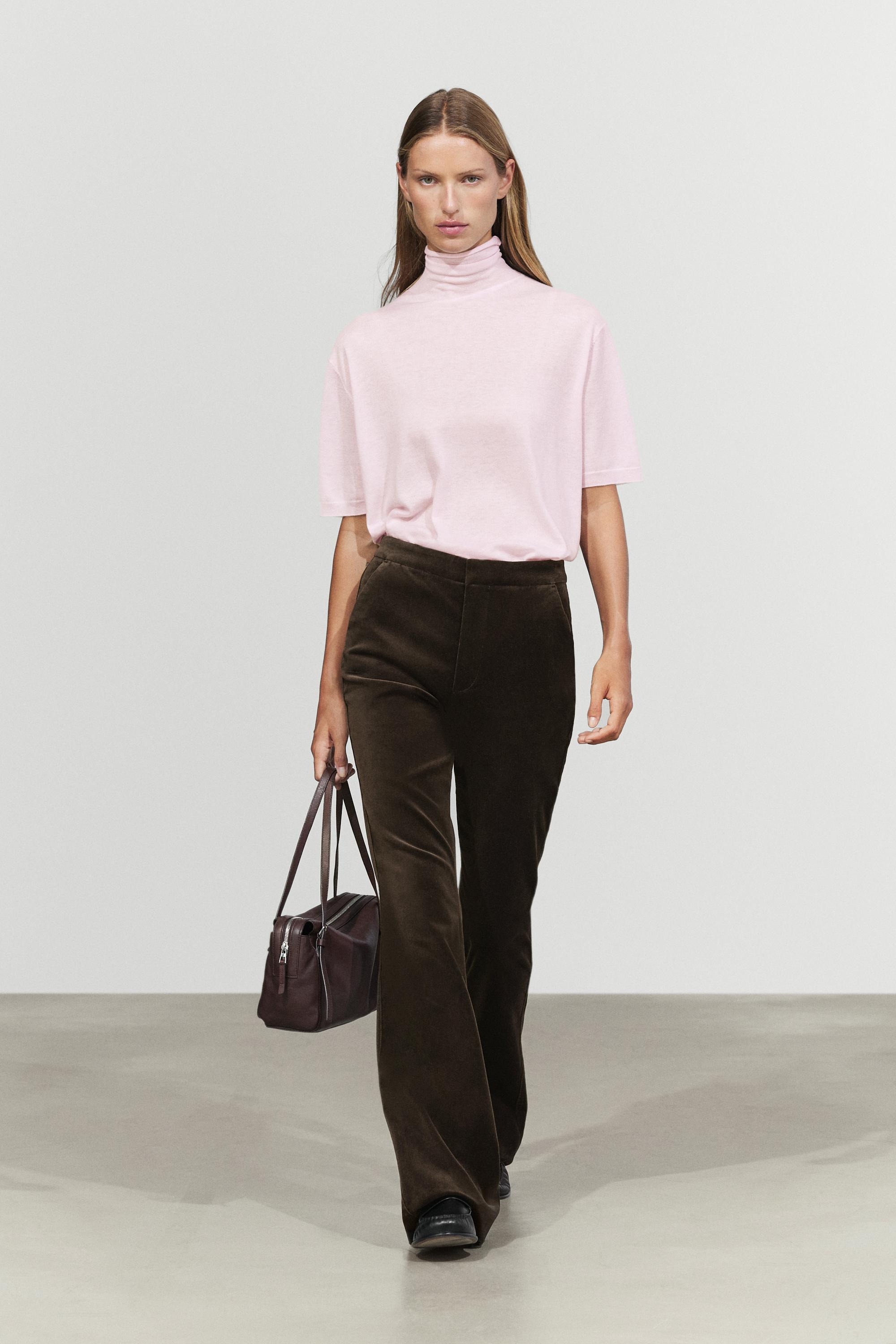 Pantalón skinny flare fit de terciopelo