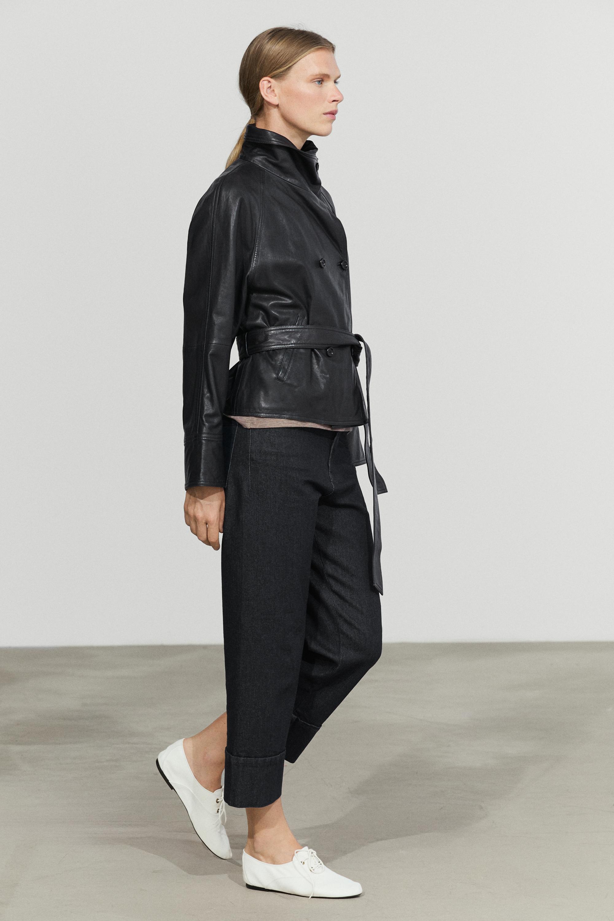 Short high neck leather trench coat — BLACK