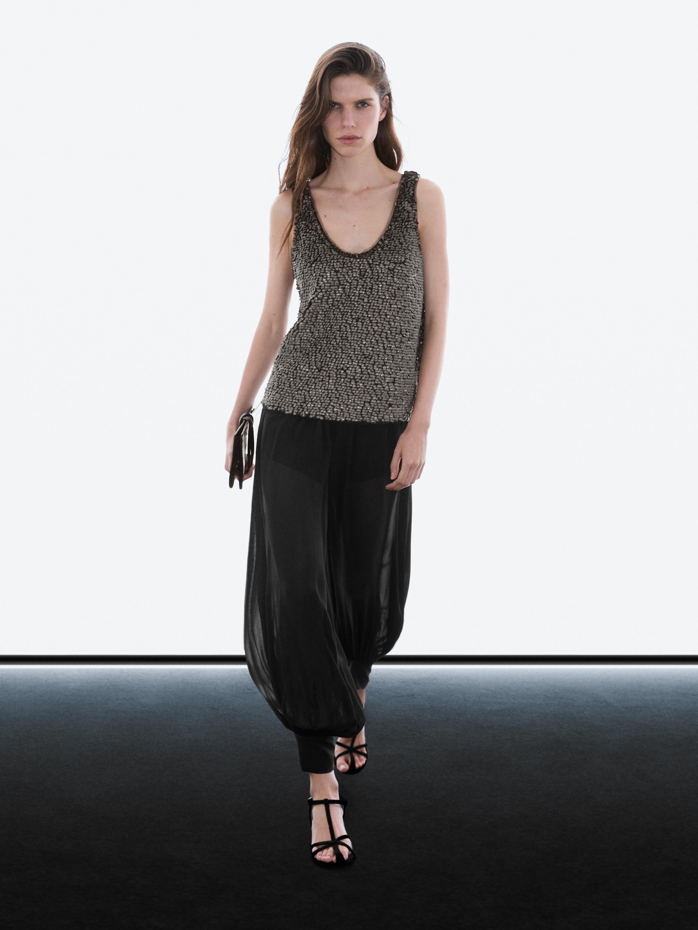 Top na ramiączkach z koralikami