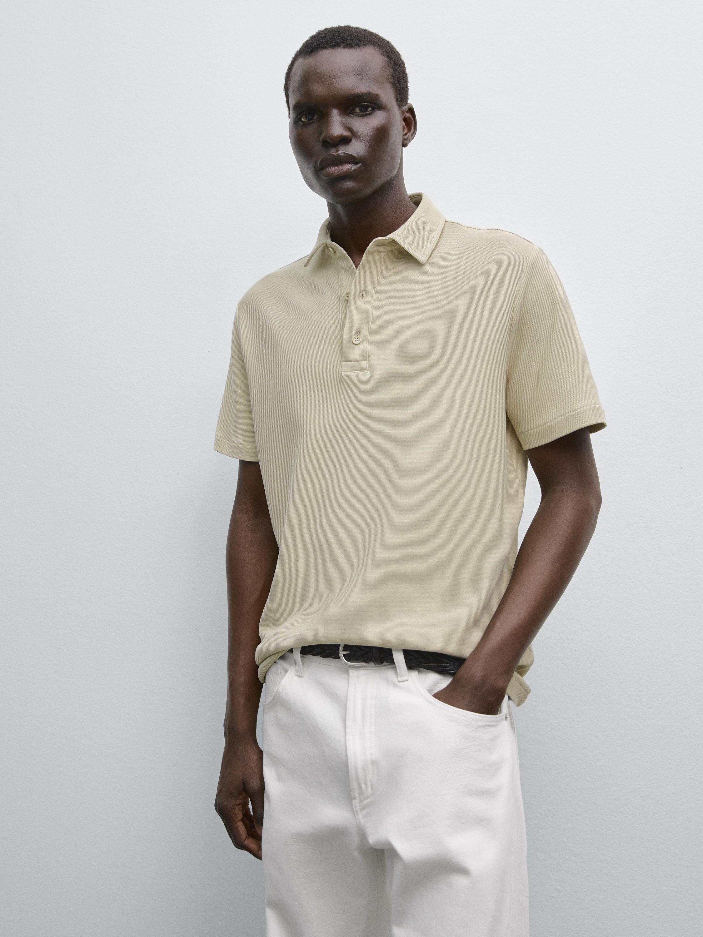 Textured short sleeve polo shirt