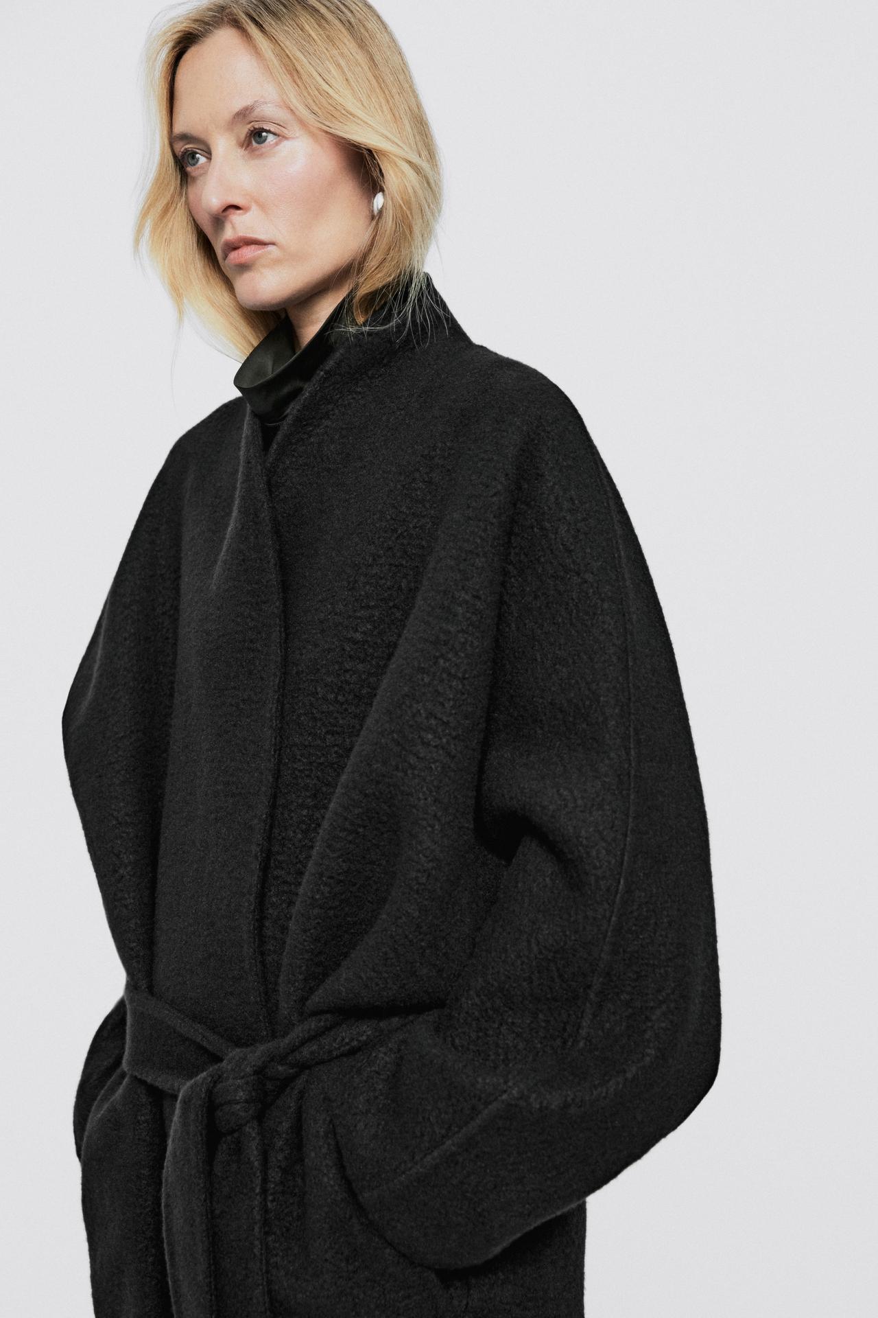 100% cashmere double-breasted coat - LIMITED EDITION — BLACK