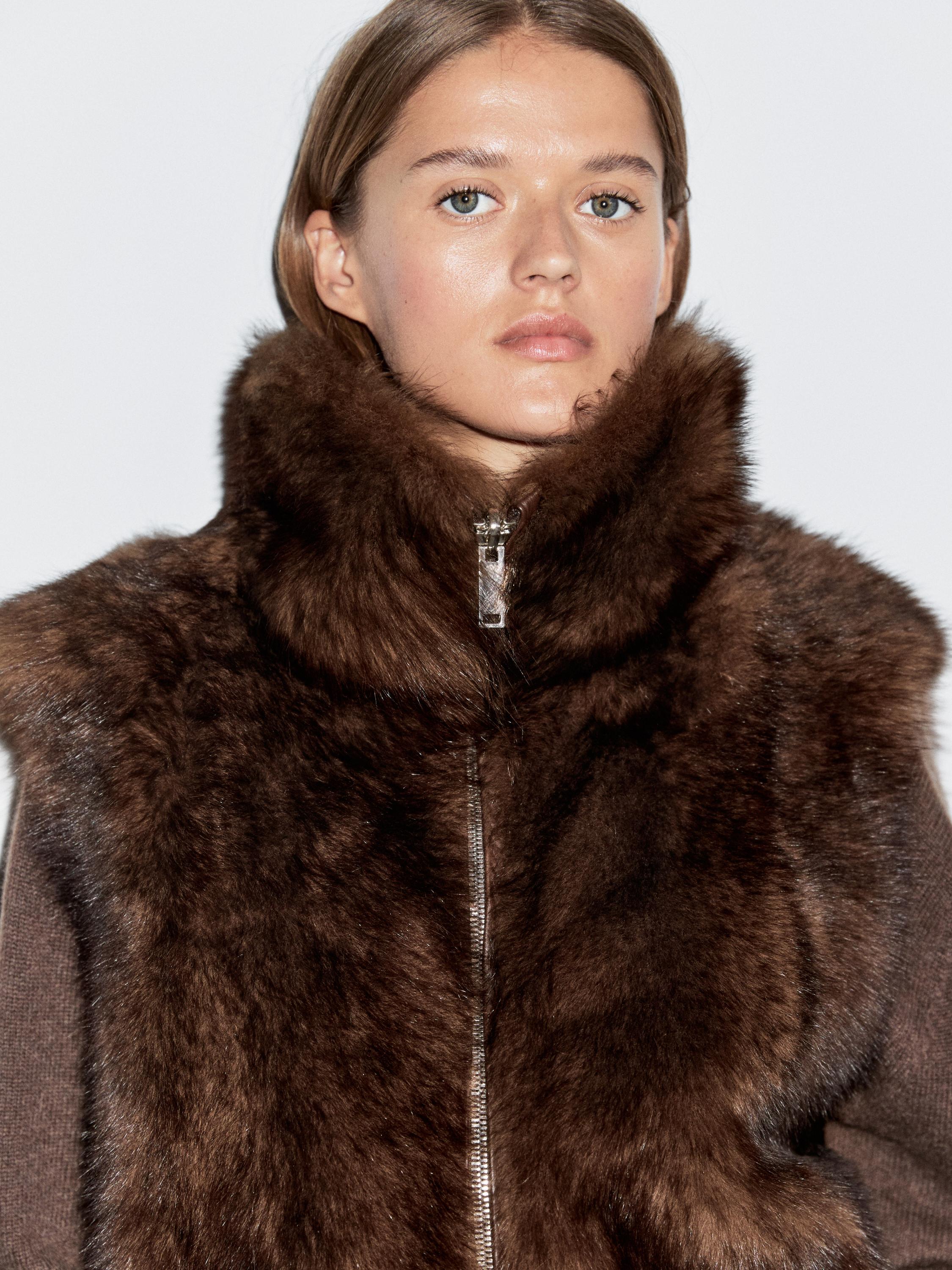 Leather high-neck waistcoat with fur — BROWN