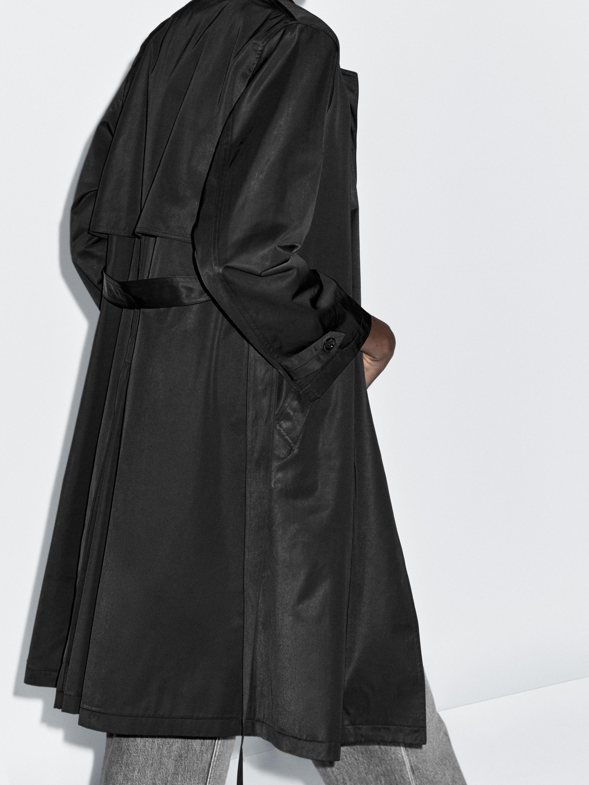 Langer Trenchcoat mit Innenweste