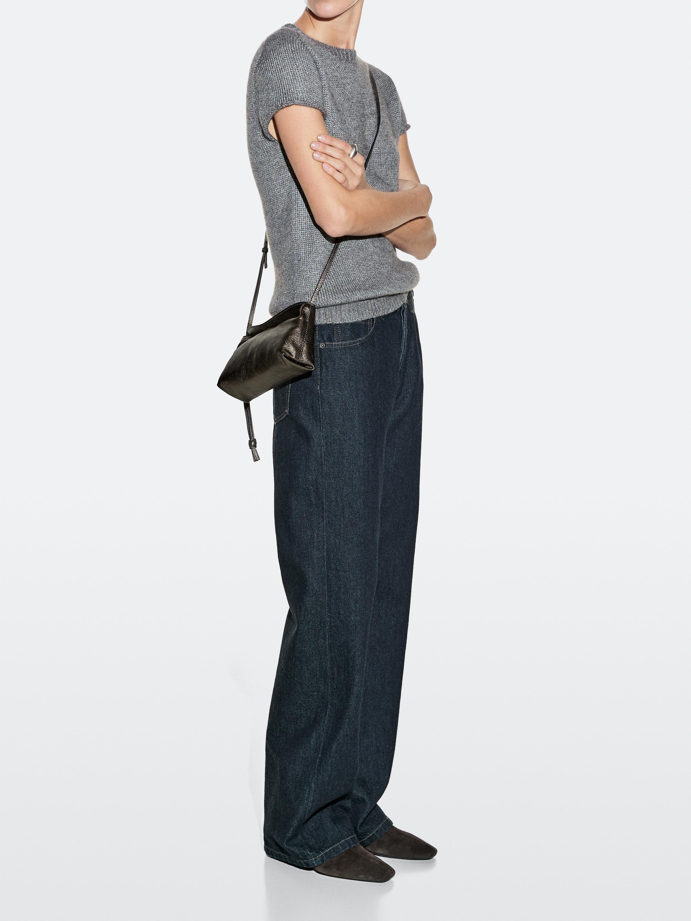 حقيبة كروس من جلد النابا