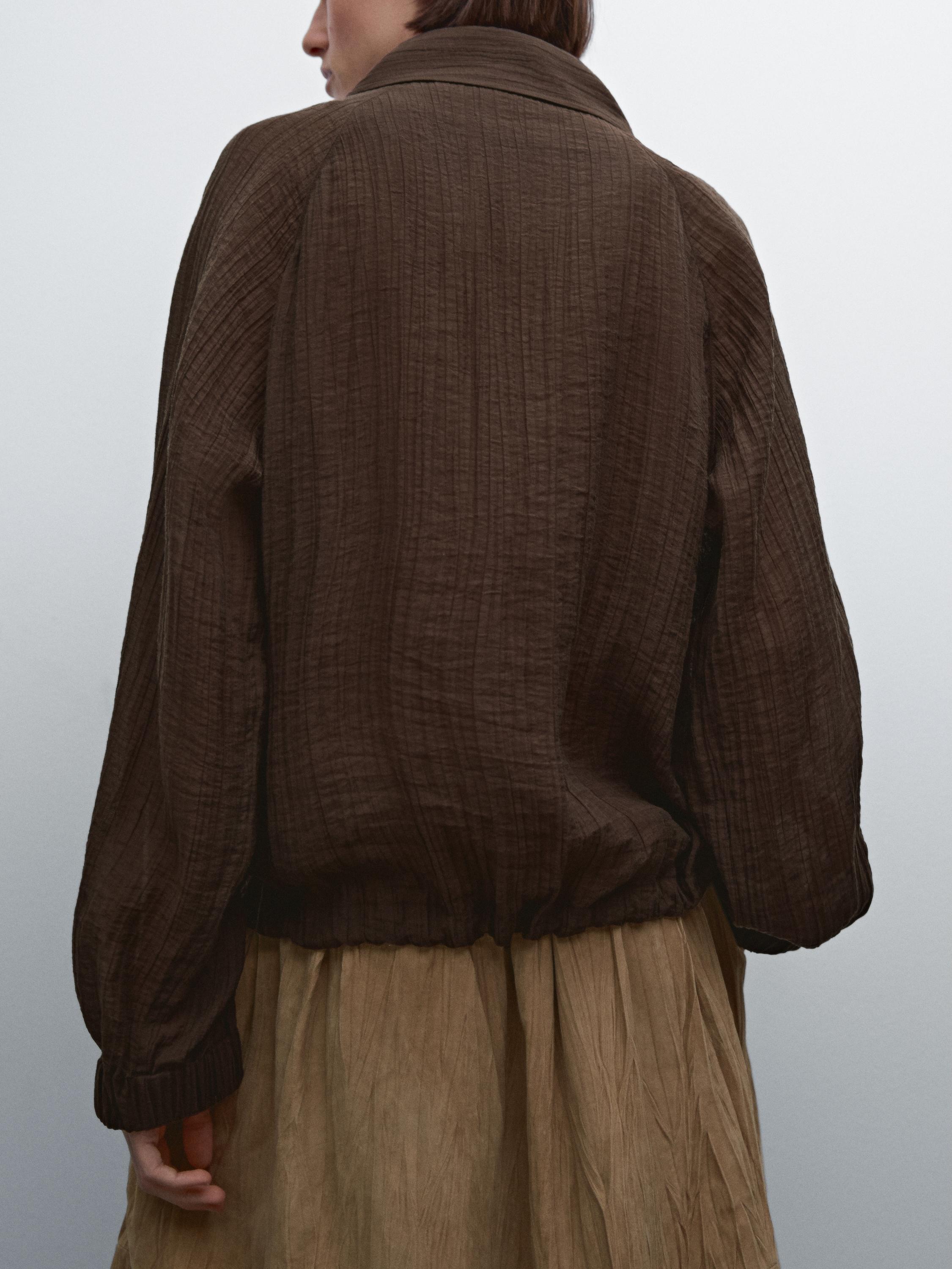 Flowing bomber jacket