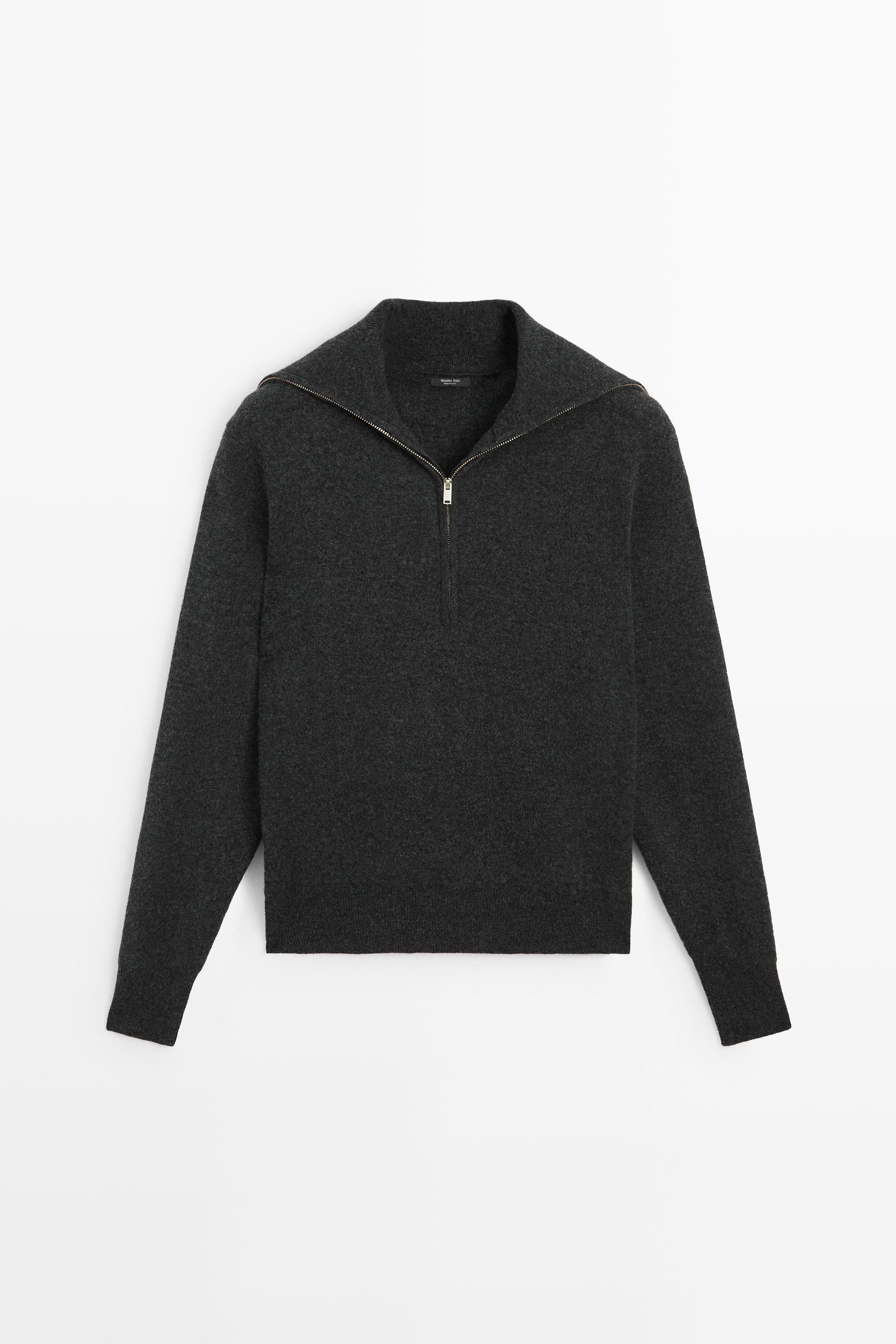 Wide collar zip-up knit sweater