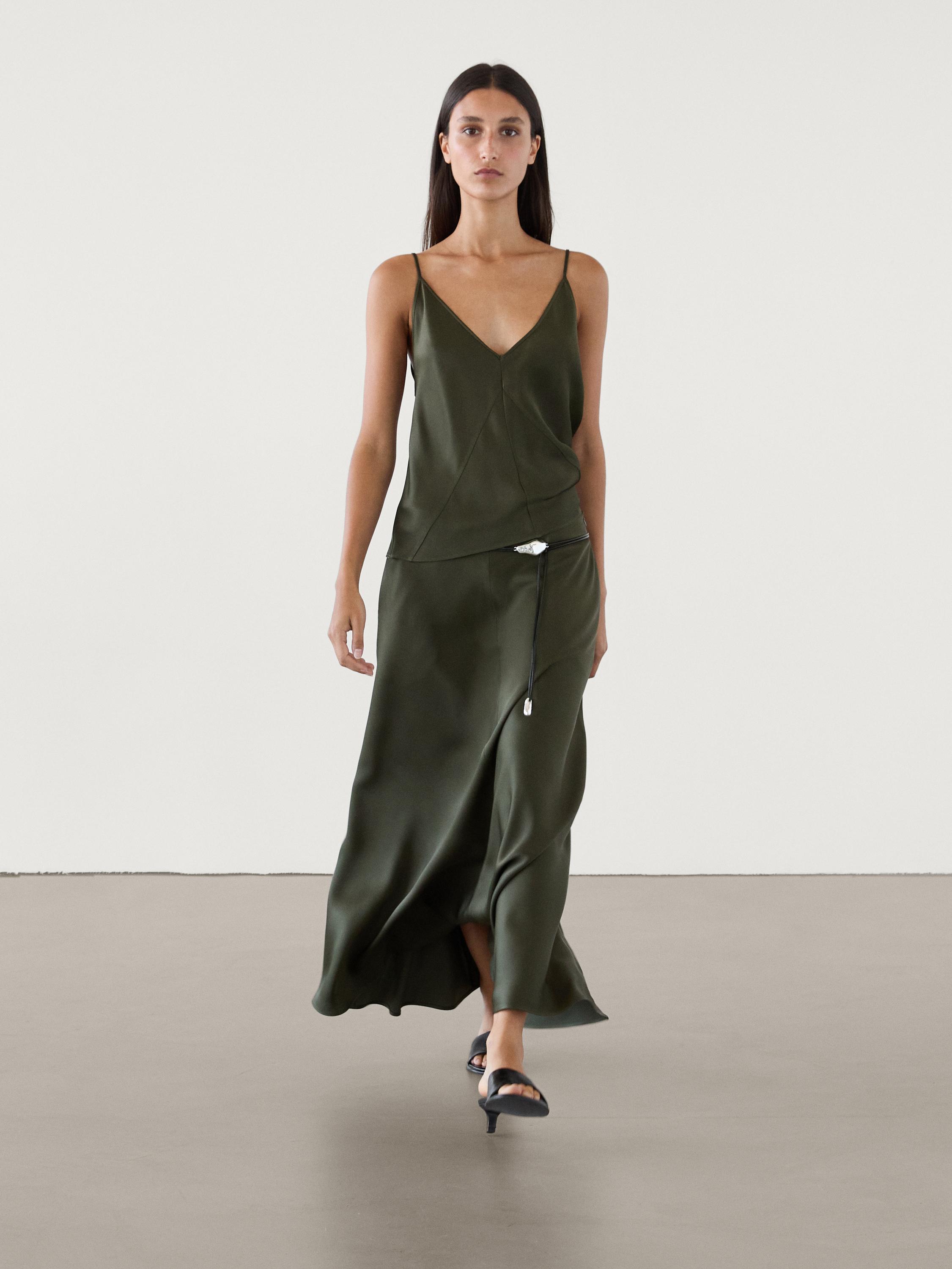 Halflange rok met lingerielook twin set Groen Zonnebril Massimo Dutti