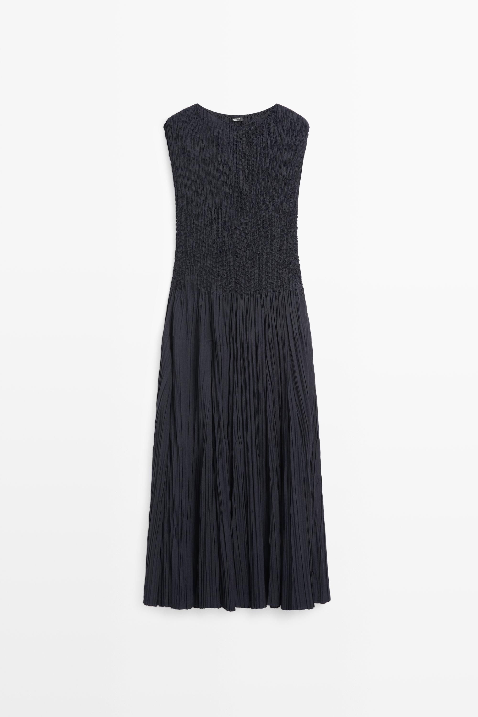 Long flowing dress with gathered detail — DARK NAVY