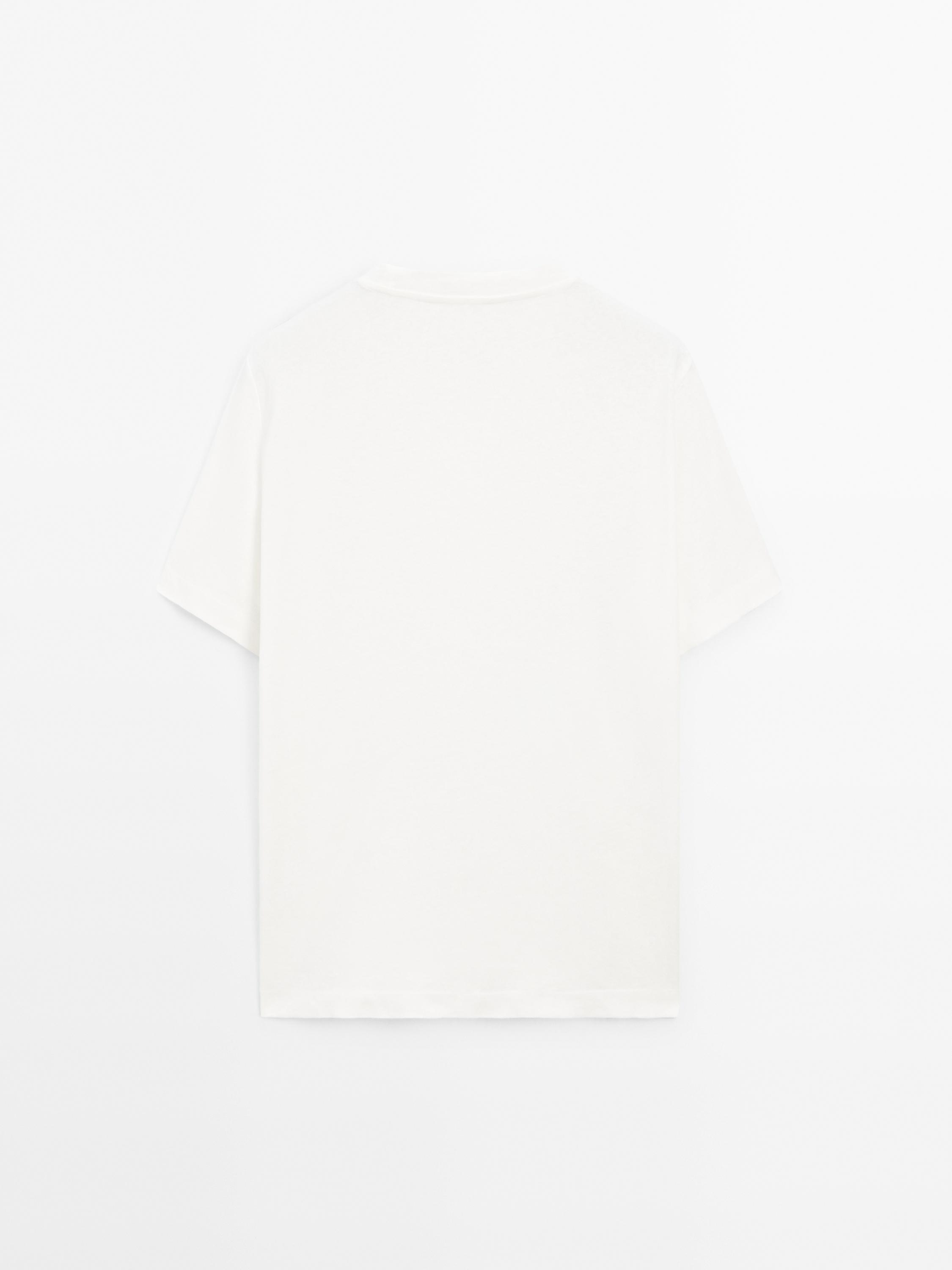 Short-sleeved T-shirt with linen