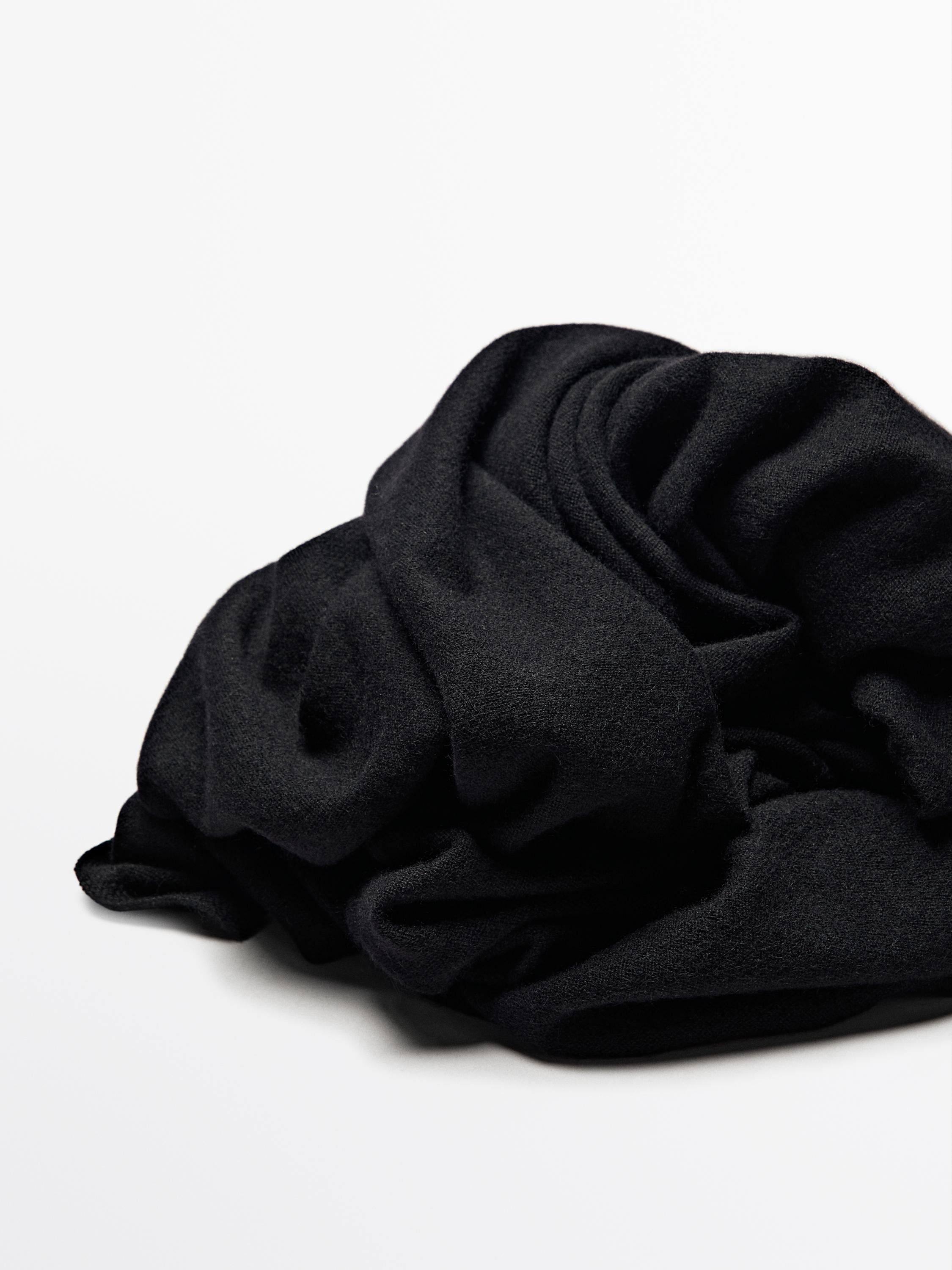100% cashmere scarf