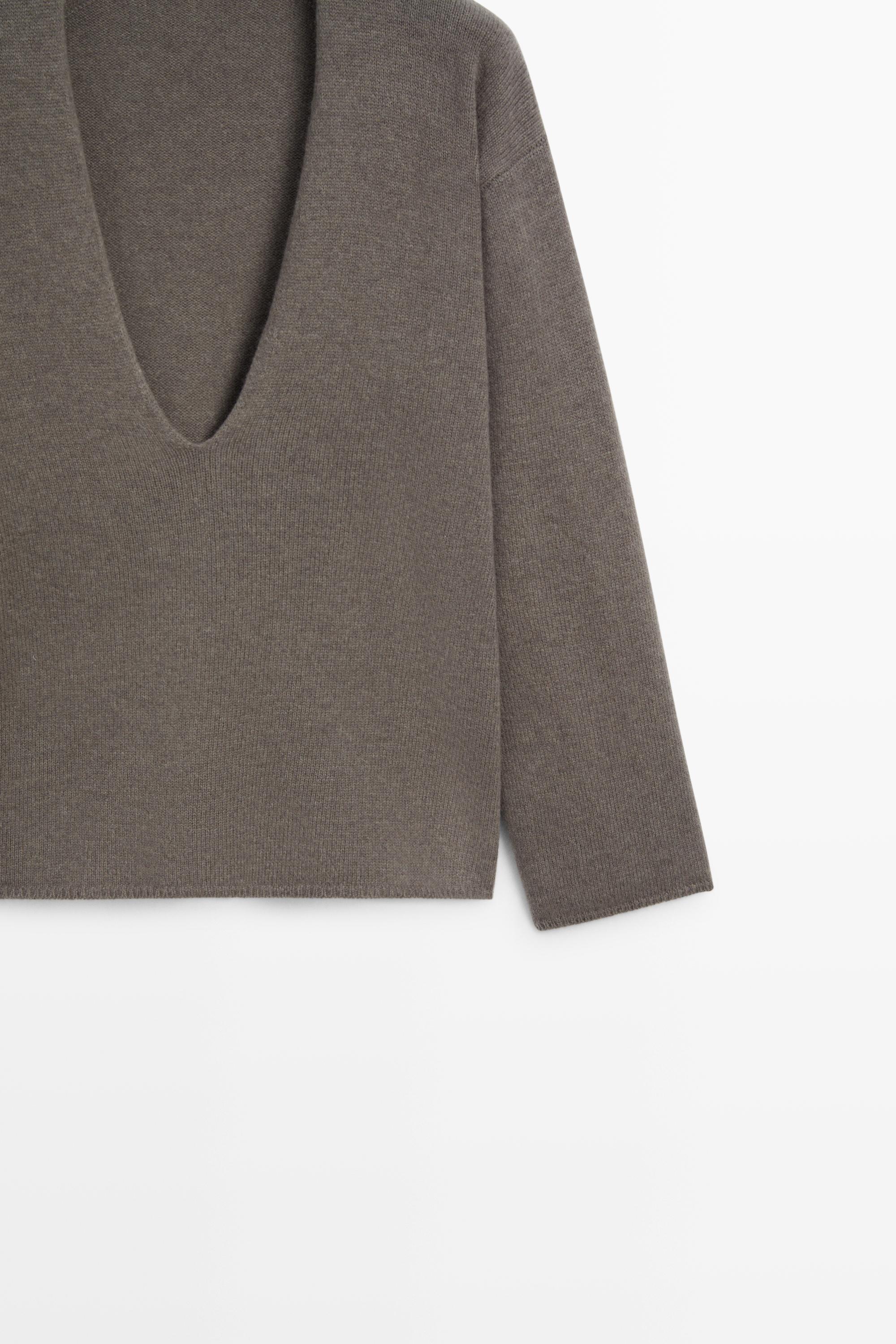Long-line knit sweater with neckline detail — TAUPE GREY