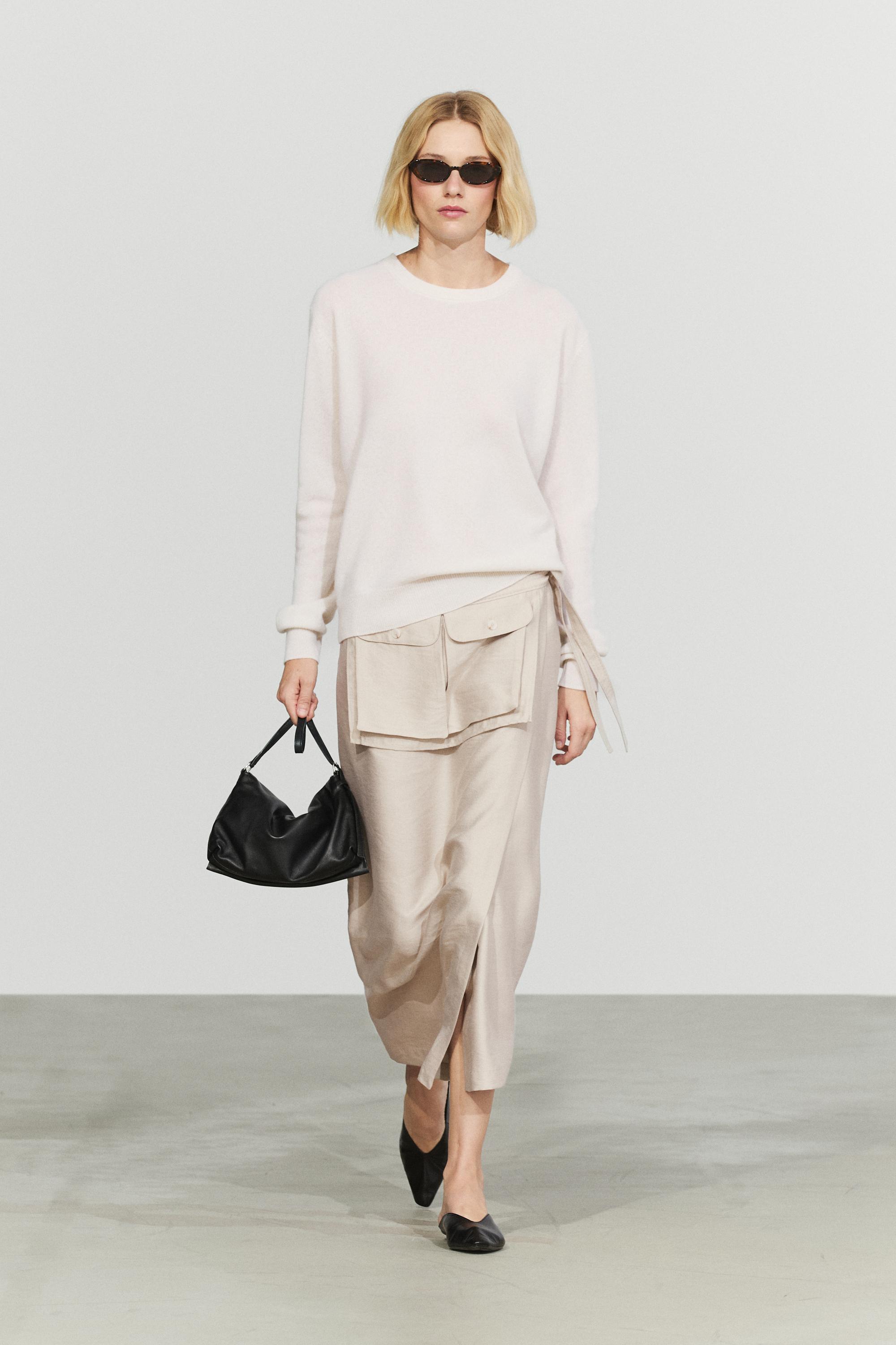 100% cashmere long sleeve sweater — CREAM