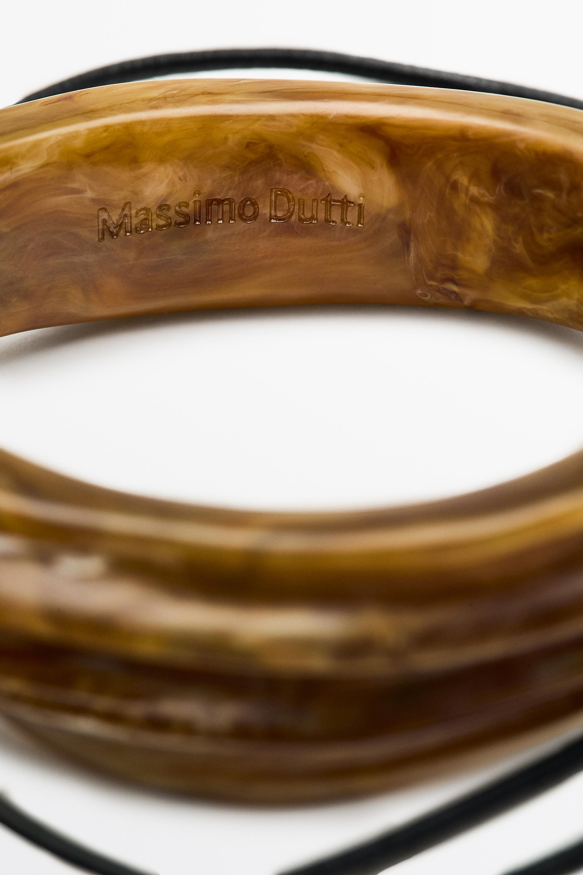 Marbled hoop necklace — Caramel