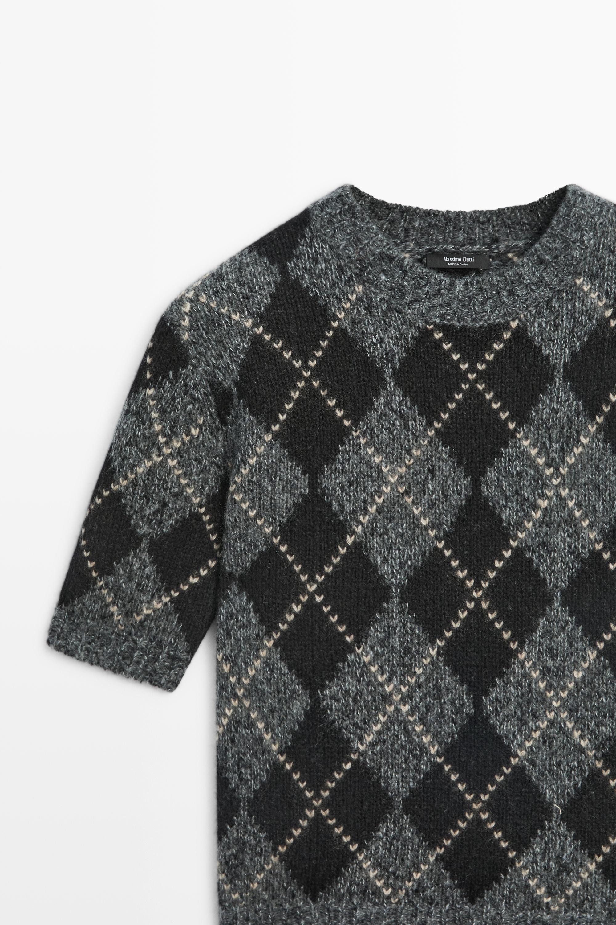 Cashmere-blend short sleeve argyle knit sweater — GREY