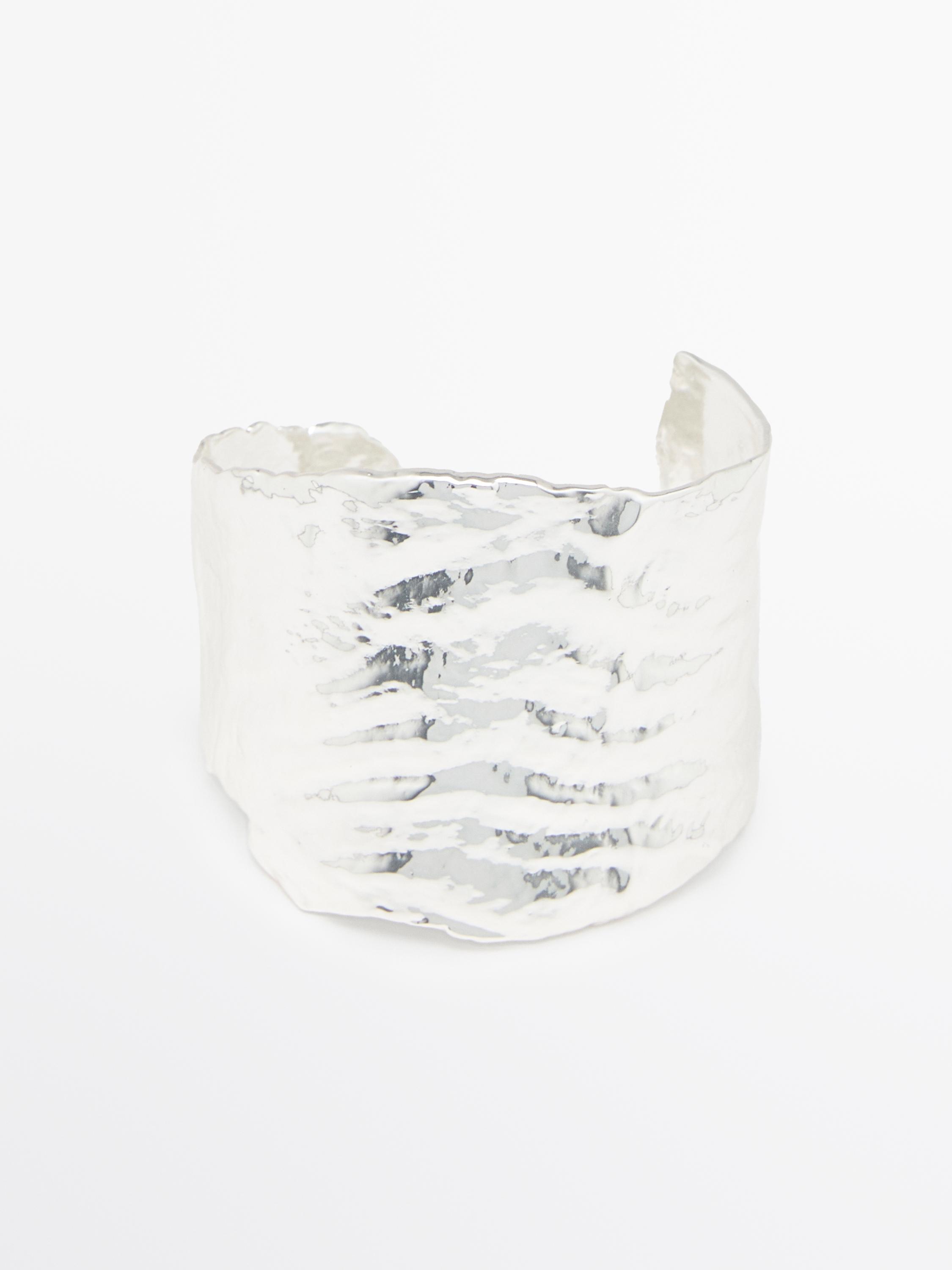 Wide textured bracelet — SILVER