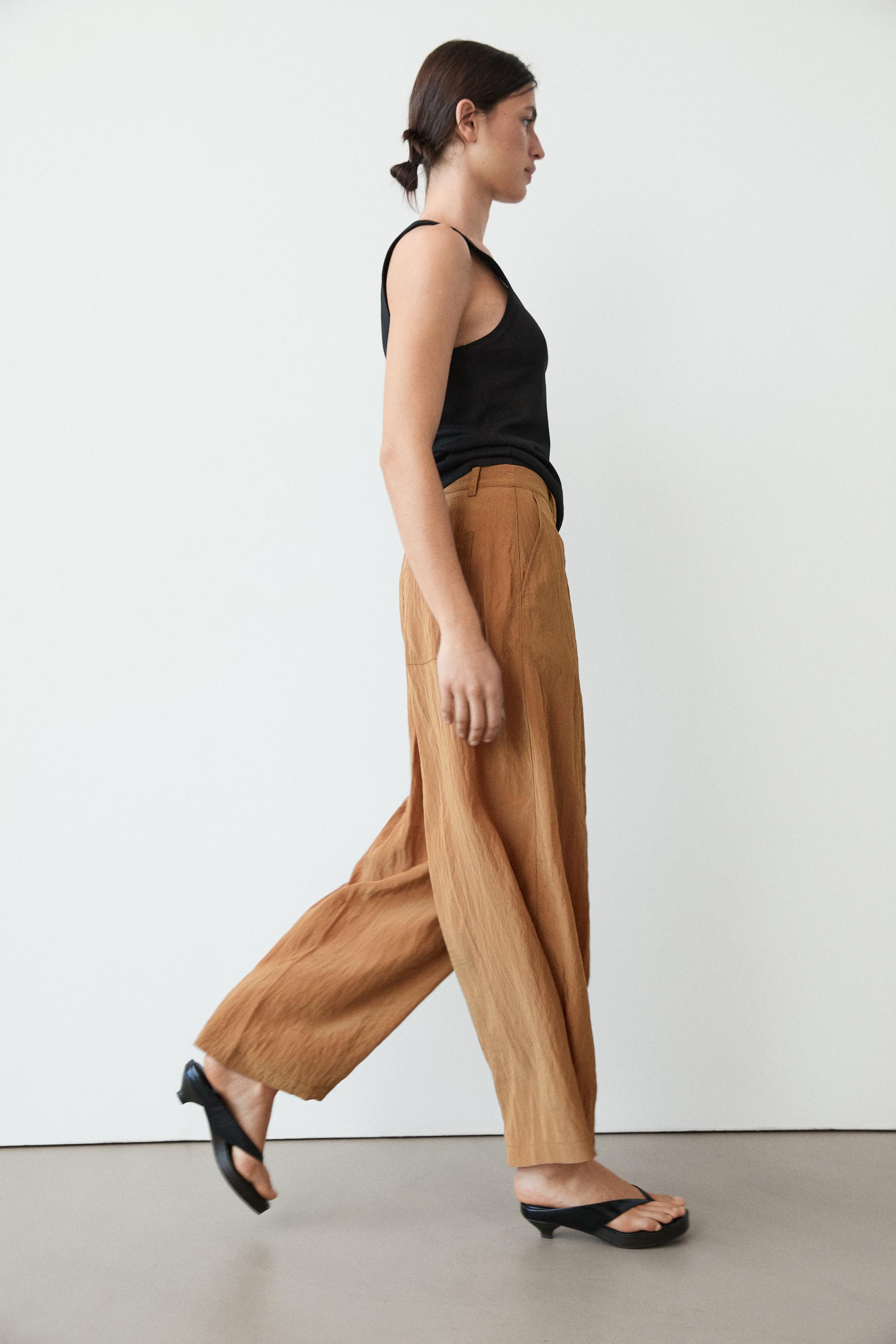Lightweight barrel fit trousers — Caramel