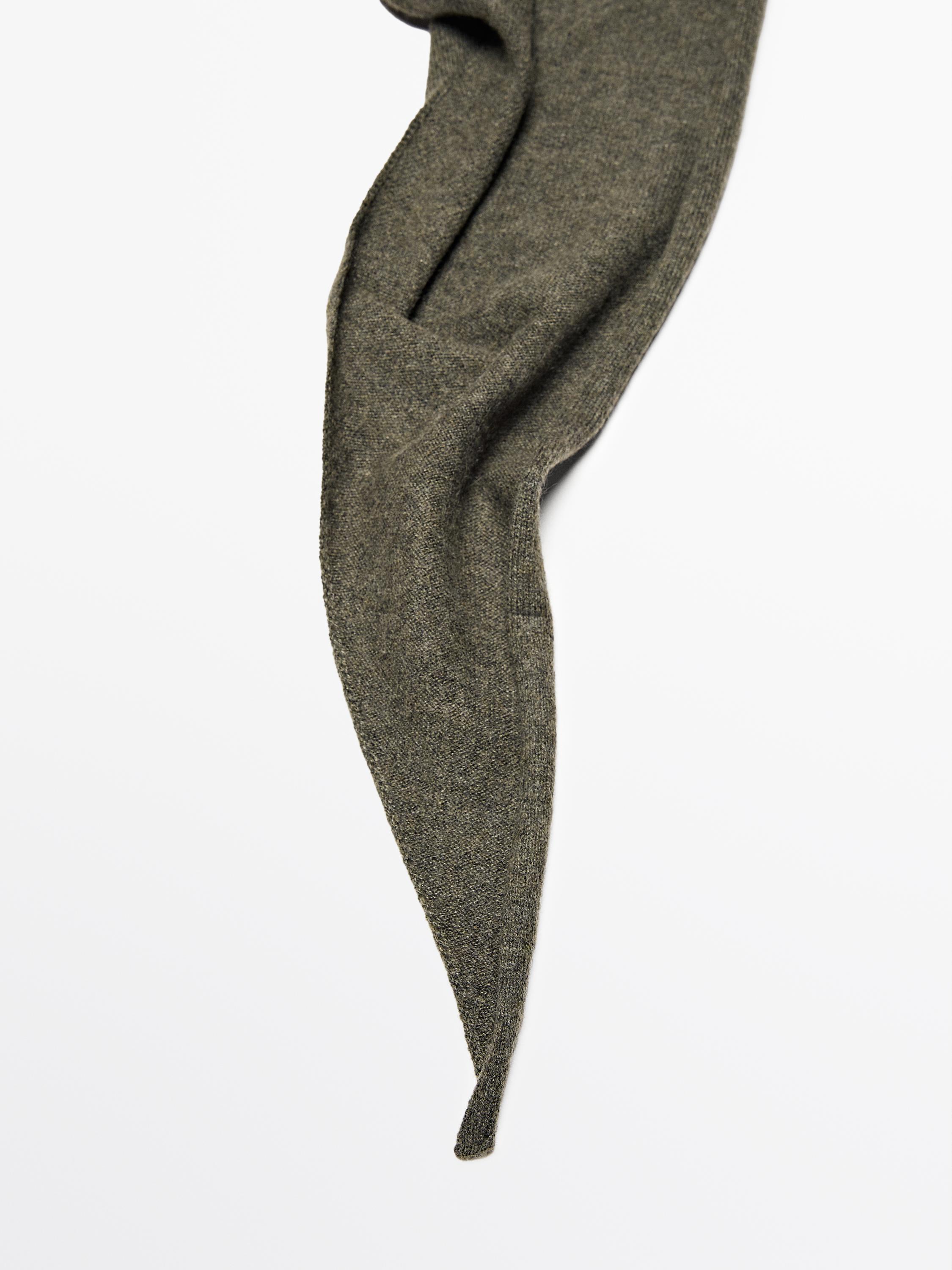 100% cashmere bandana