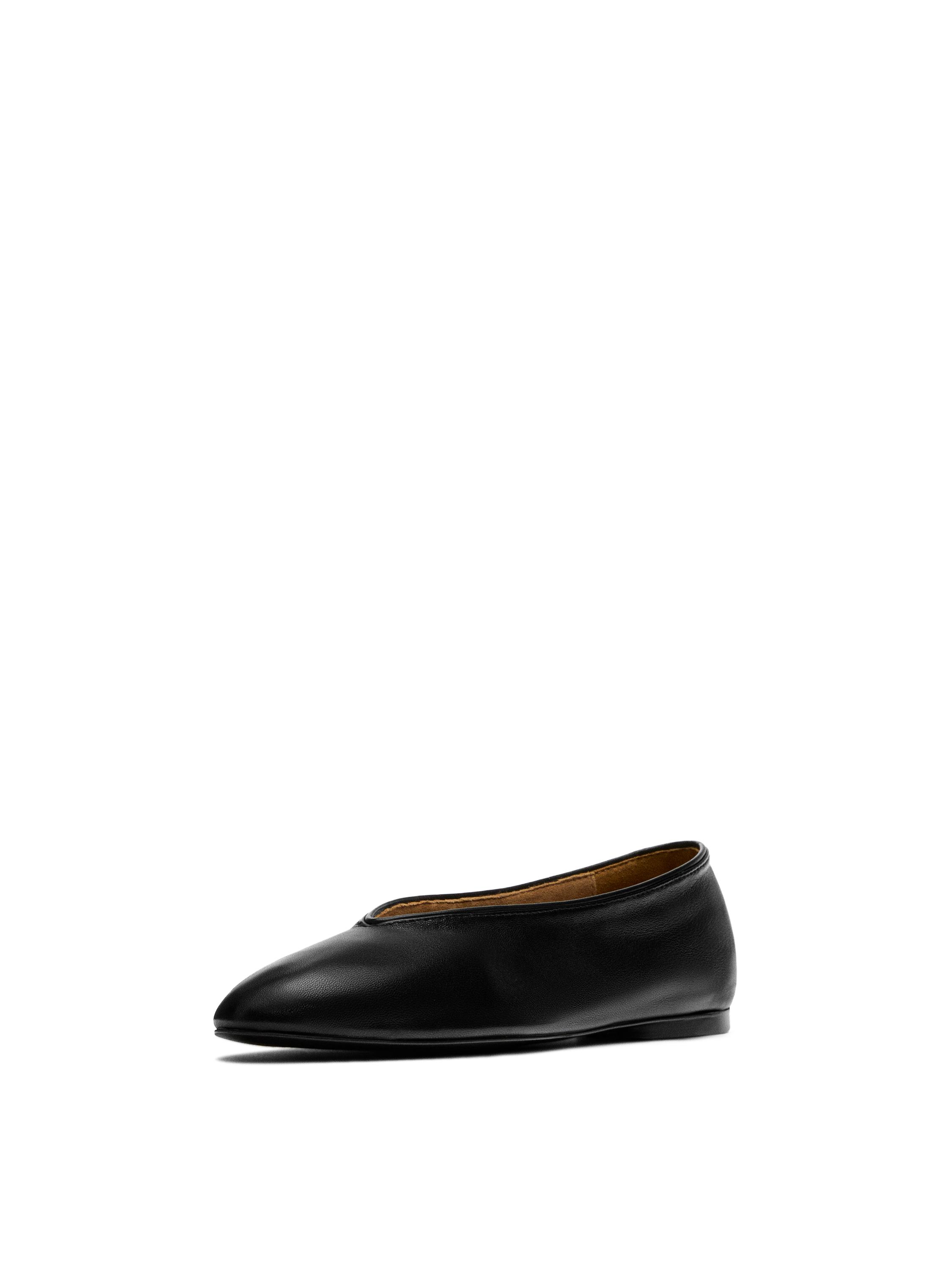 Soft leather ballerinas — BLACK
