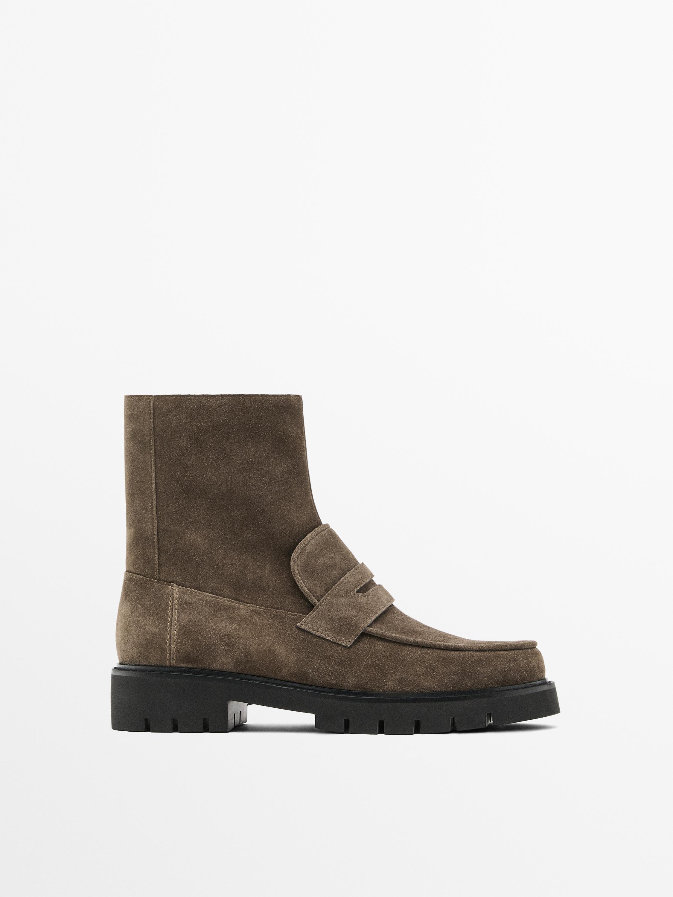 Track sole flat ankle boots