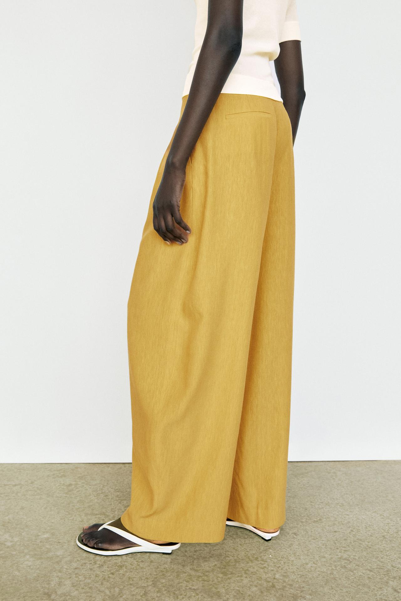 Wide-leg flowing linen blend pleated pants — MUSTARD YELLOW