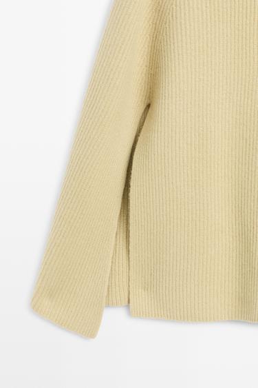 100% wool knit cape with button detail — OLIVE 7