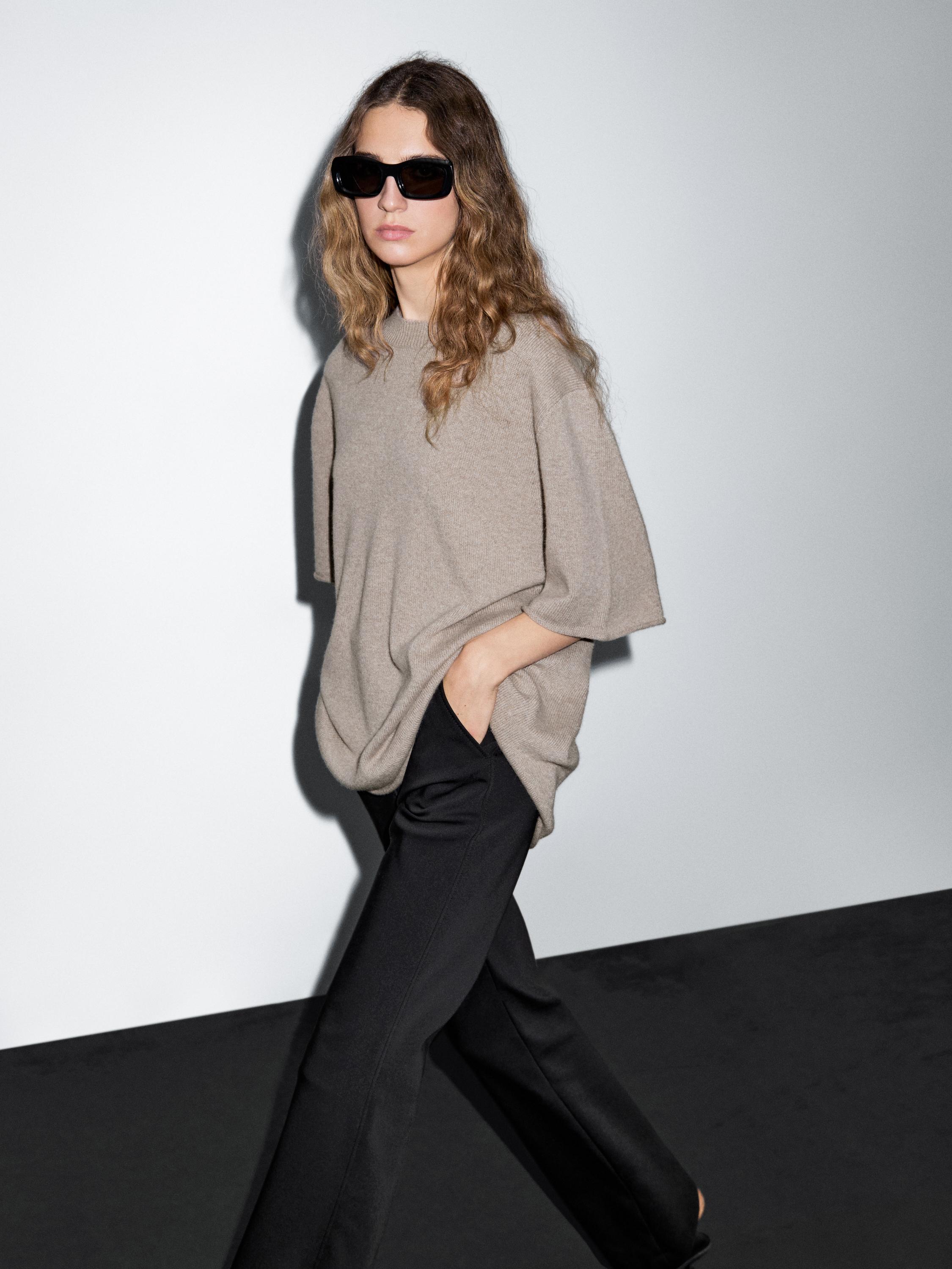 100% cashmere oversize knit sweater
