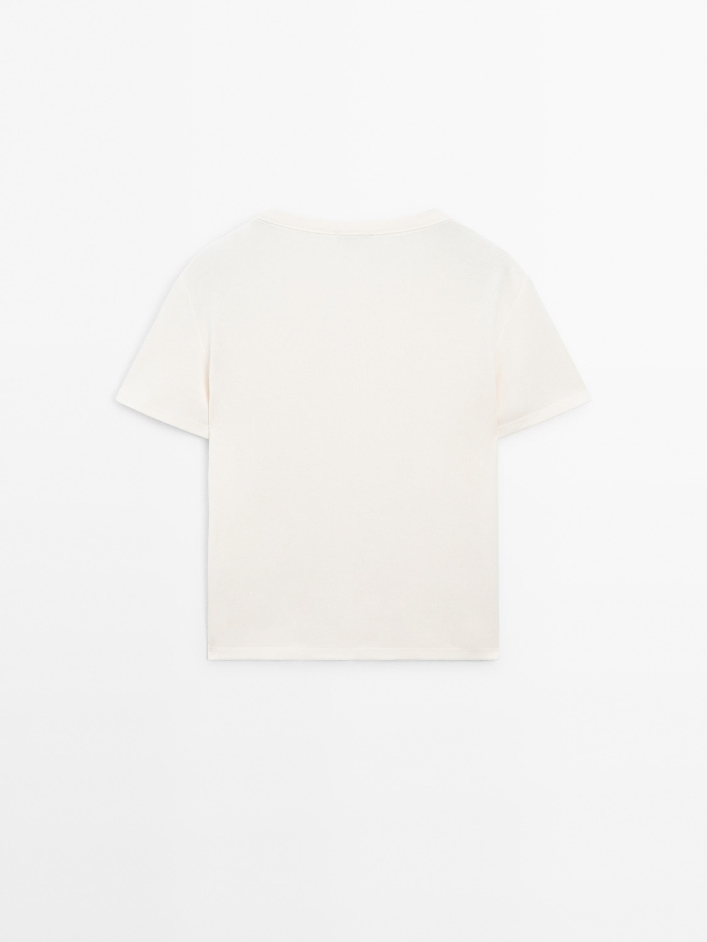 Regular fit t-shirt with collar detail