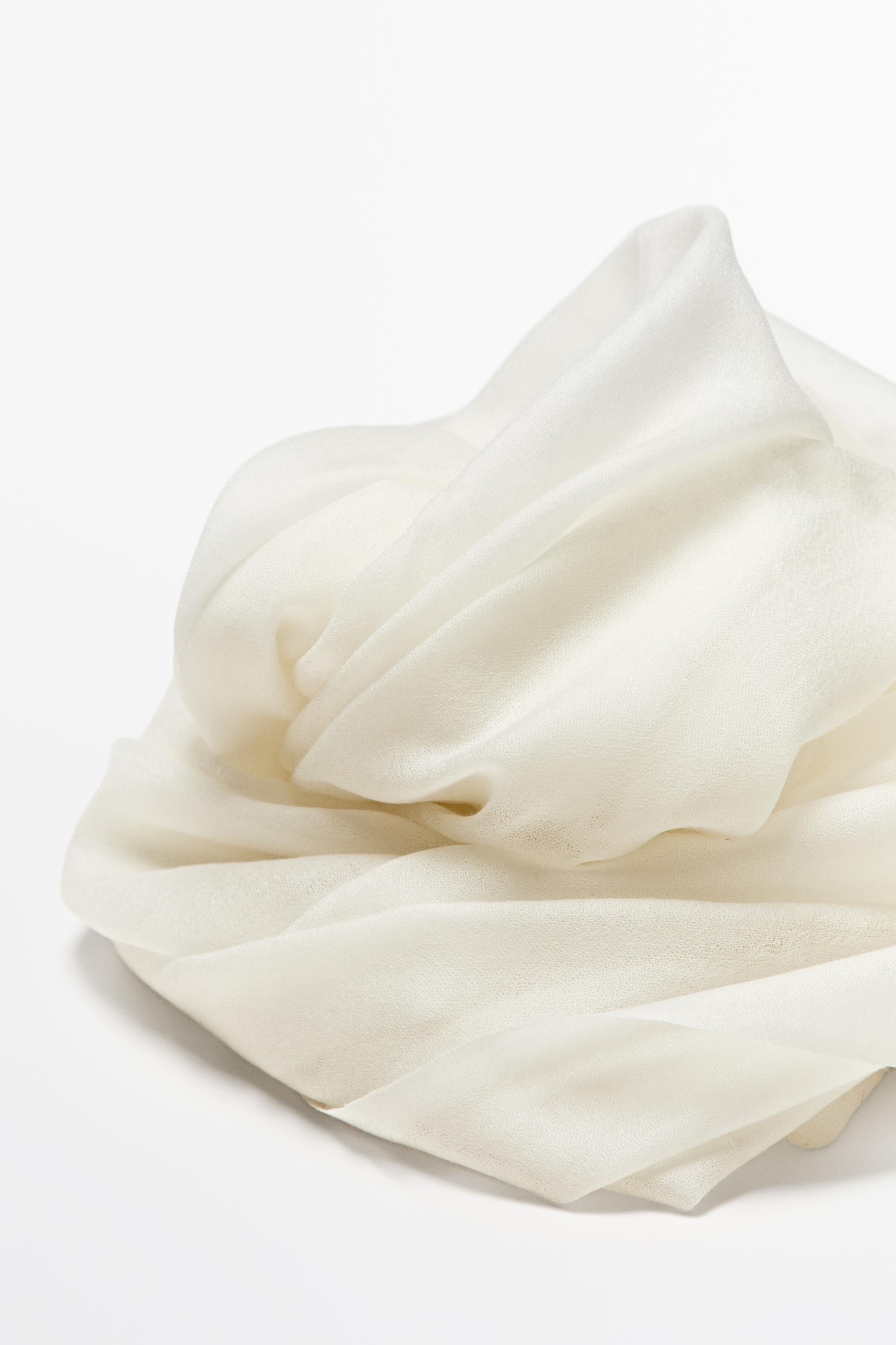 Lightweight 100% wool scarf — CREAM