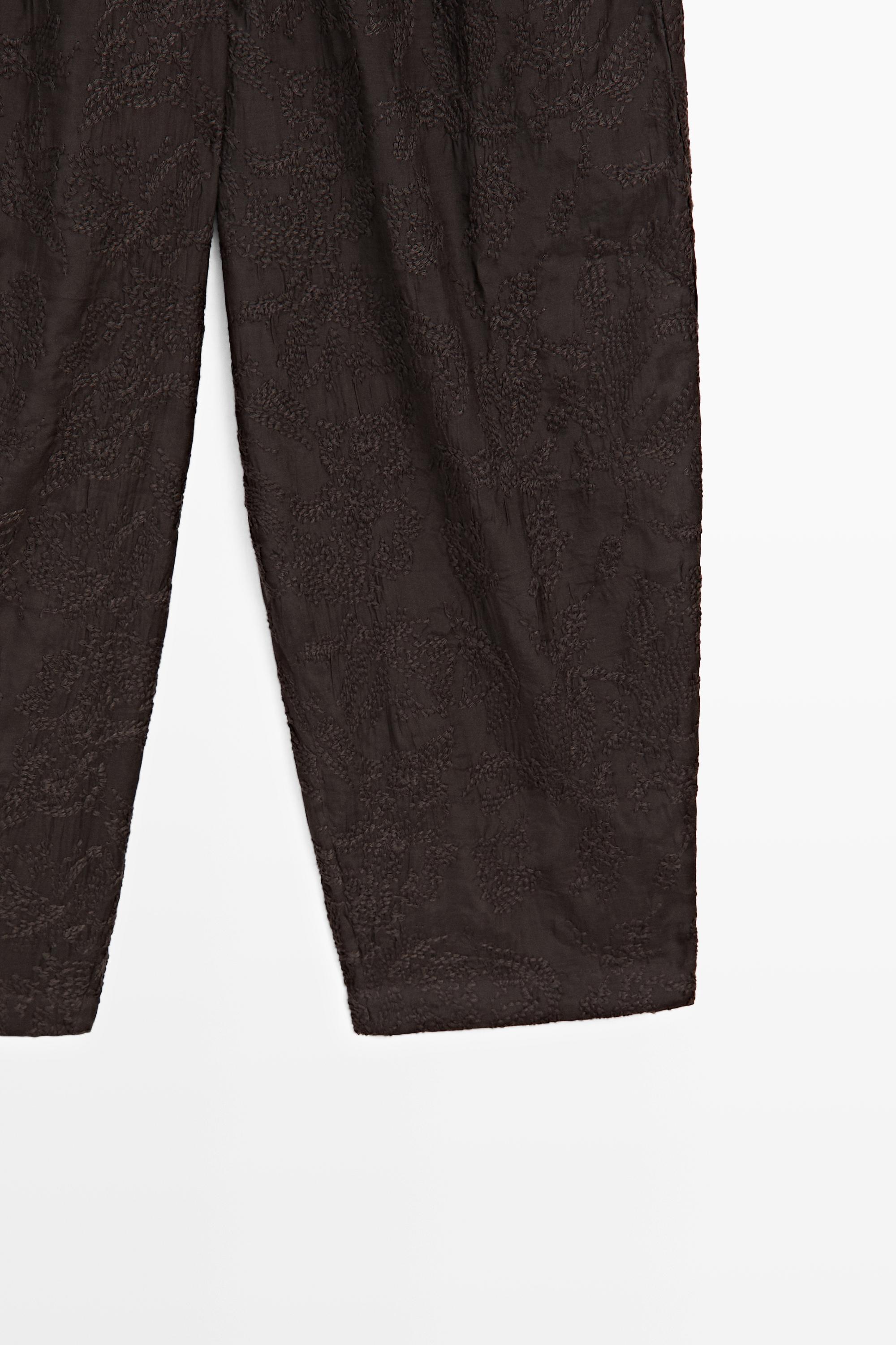 Embroidered flowing barrel fit trousers — Chocolate