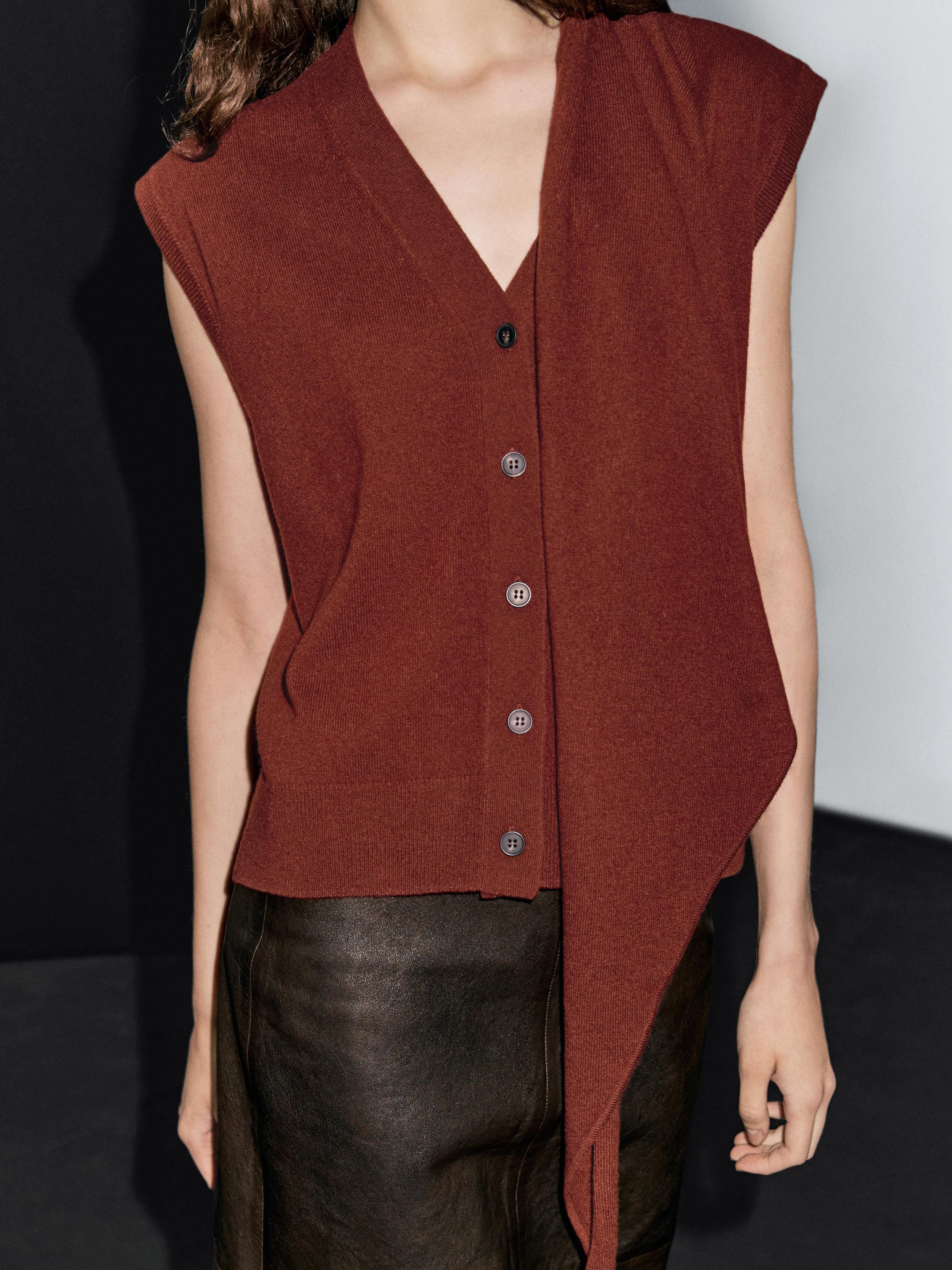 100% wool waistcoat with scarf detail
