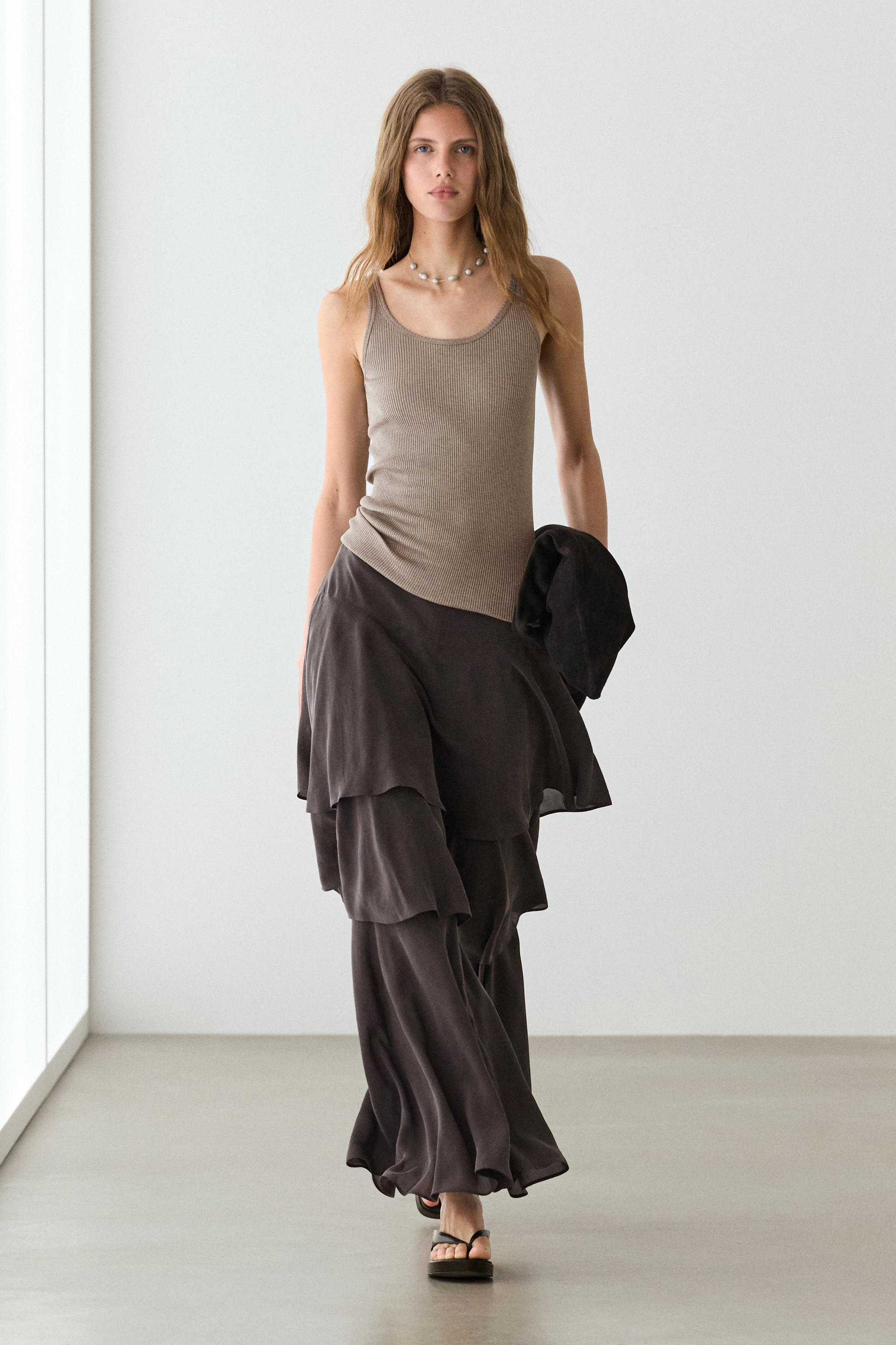 Flowing skort with ruffles — BROWN MARL