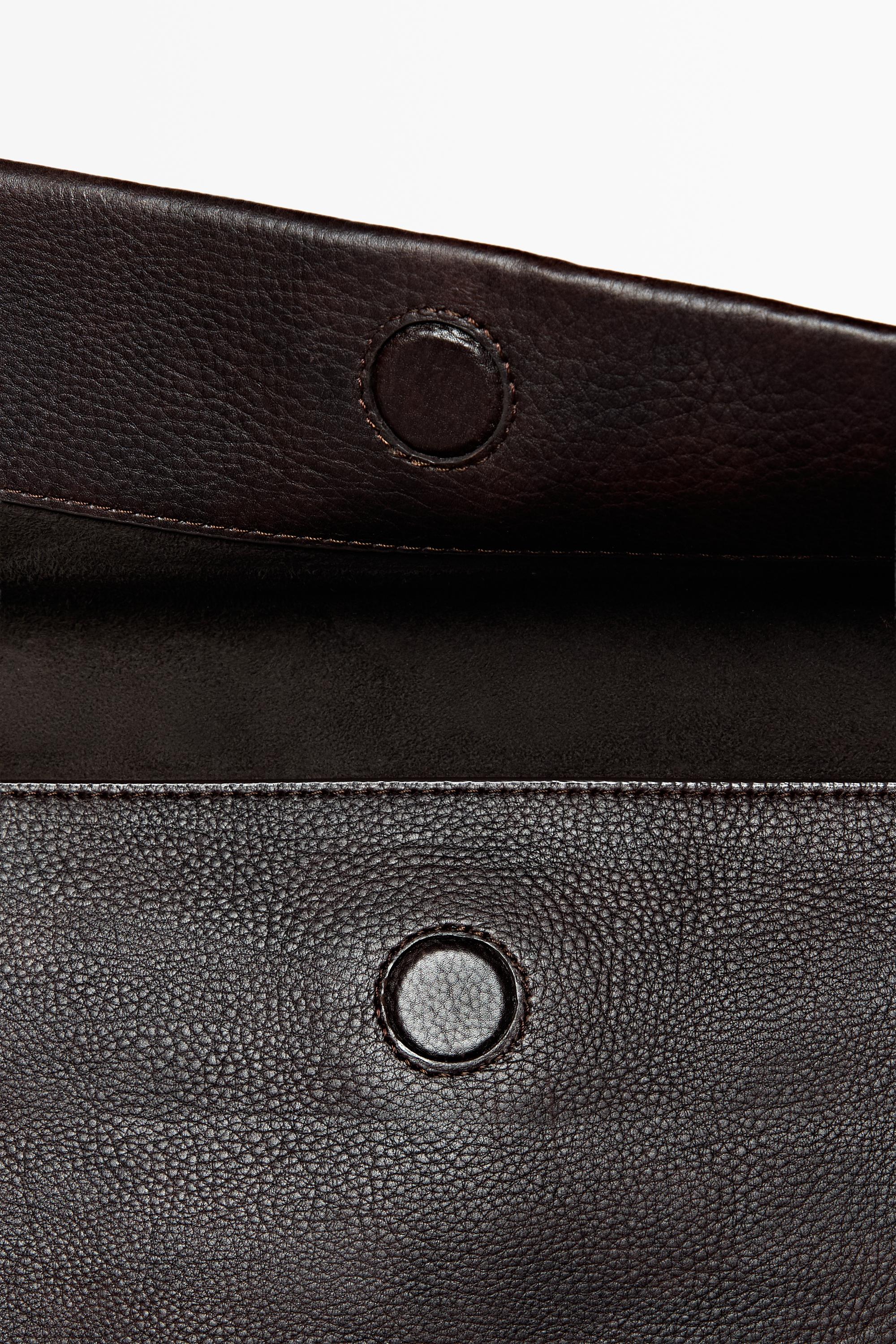 Laptop sleeve