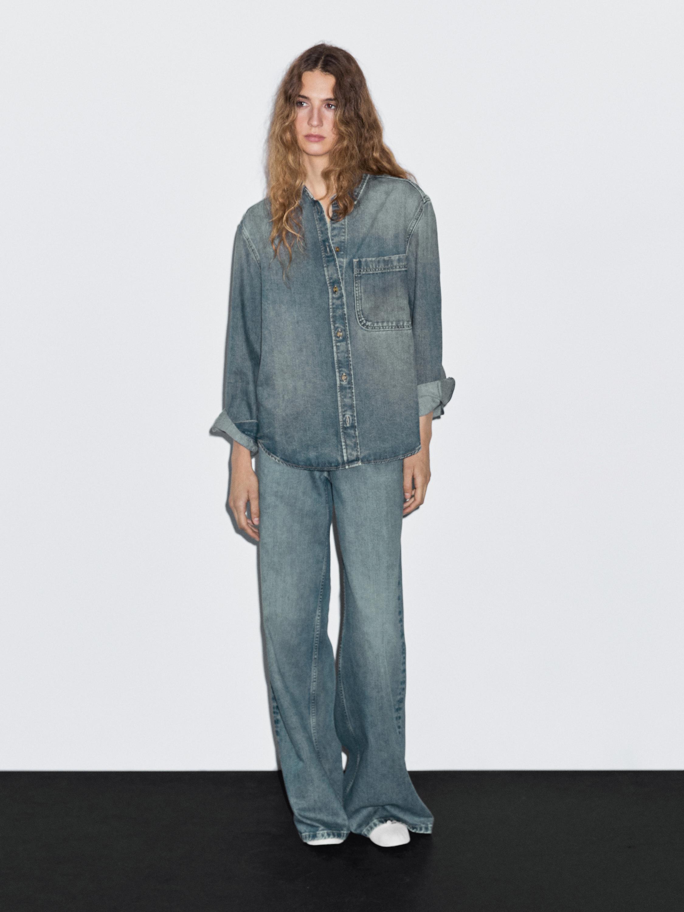 High-waist wide-leg jeans