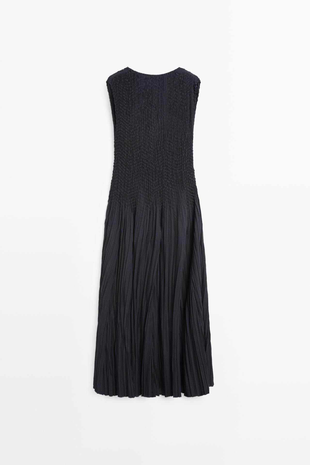Long flowing dress with gathered detail — DARK NAVY