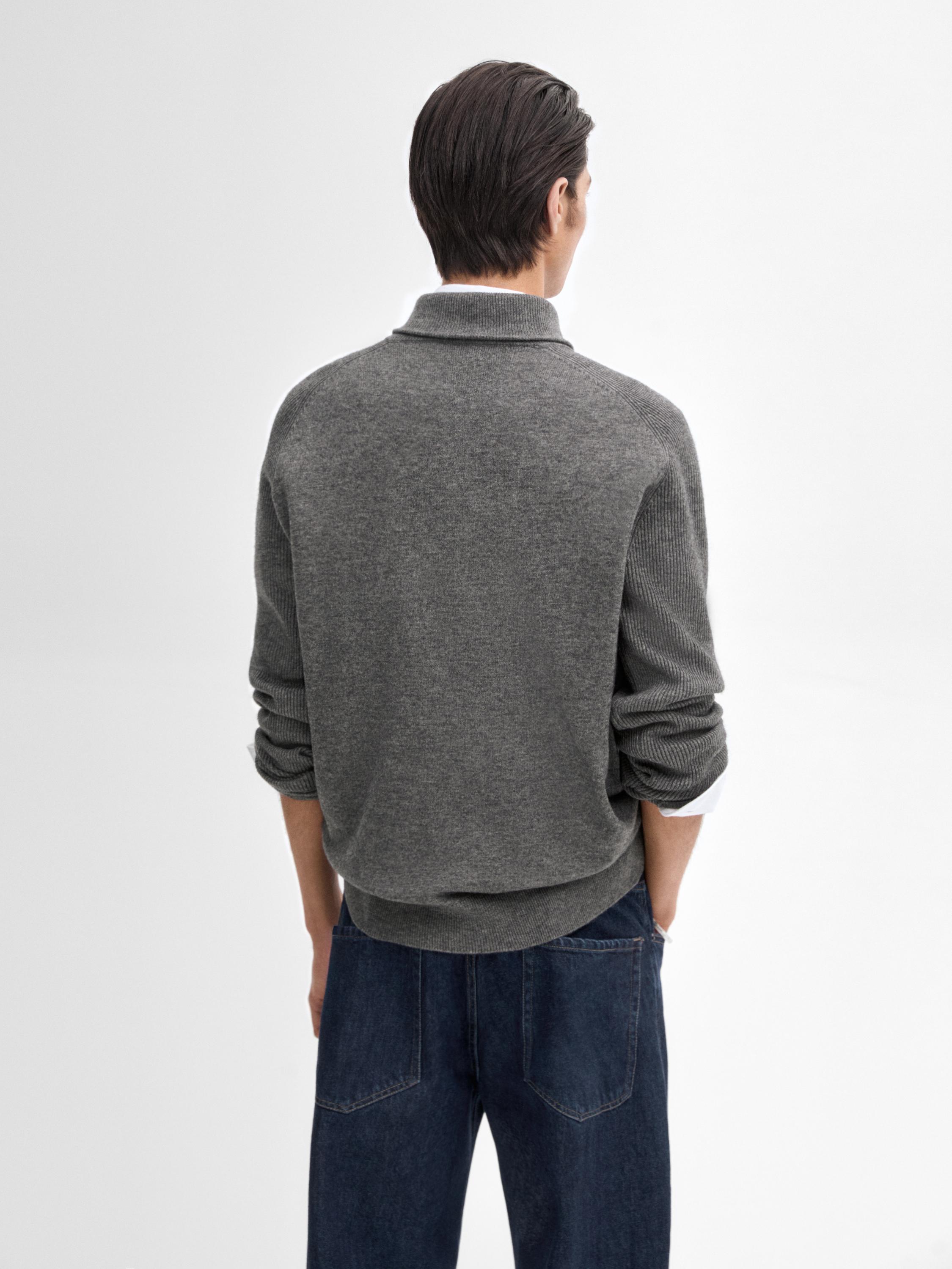 Mock neck knit sweater