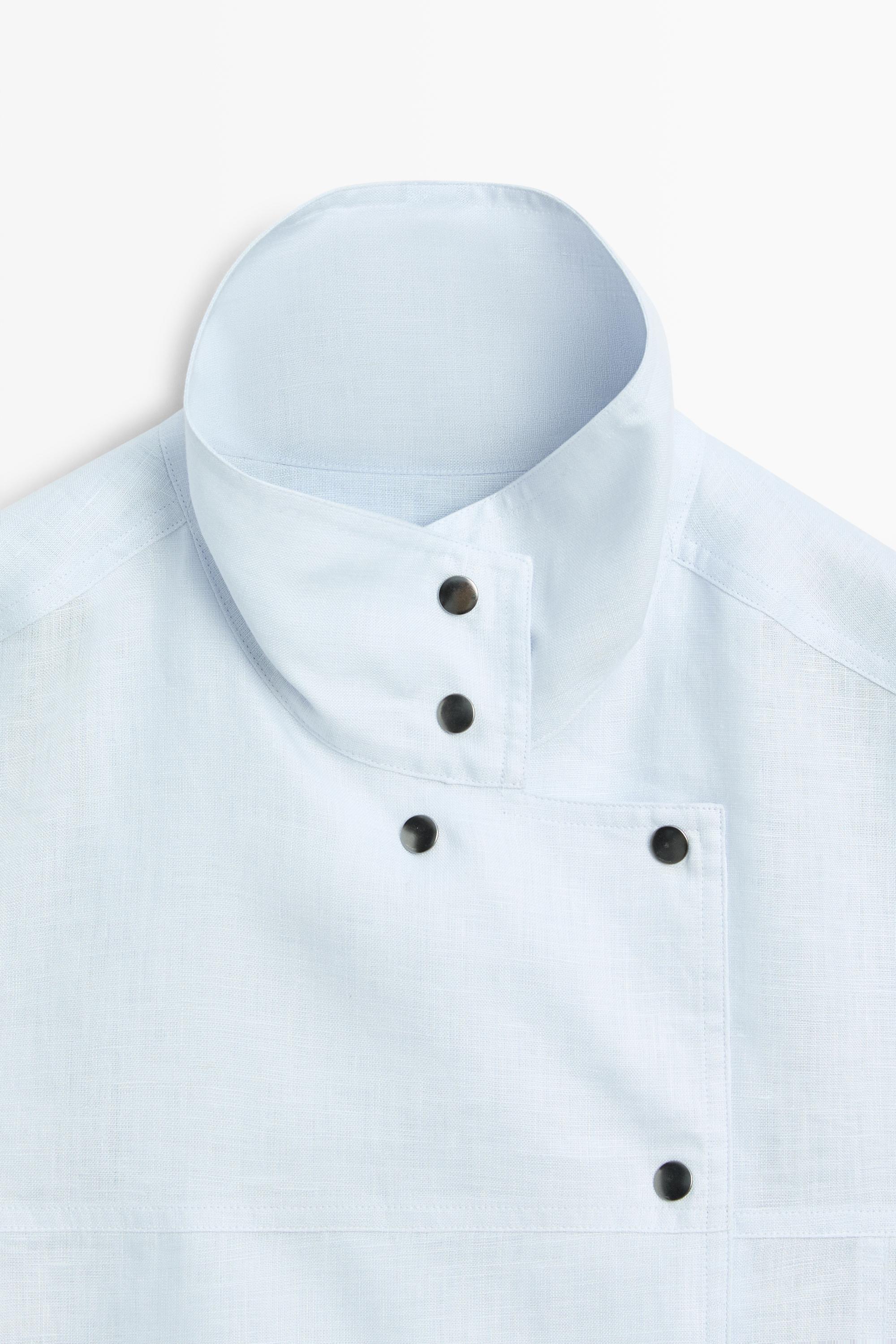 100% linen fine button-down top — Light blue