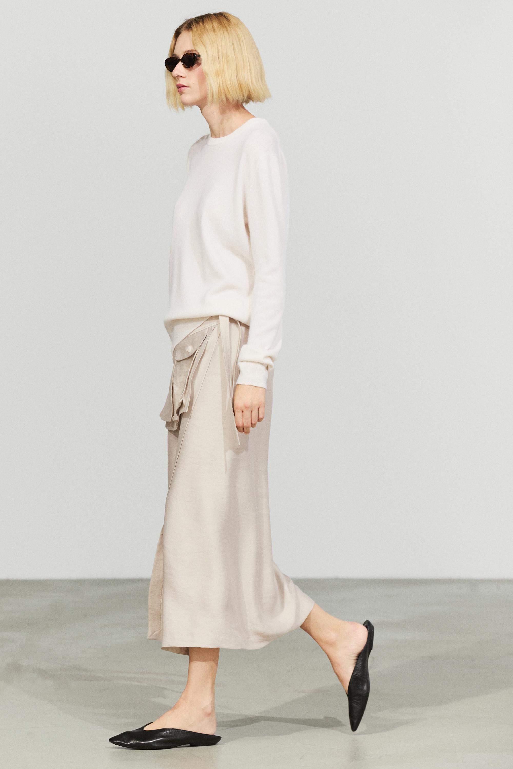 100% cashmere long sleeve sweater — CREAM