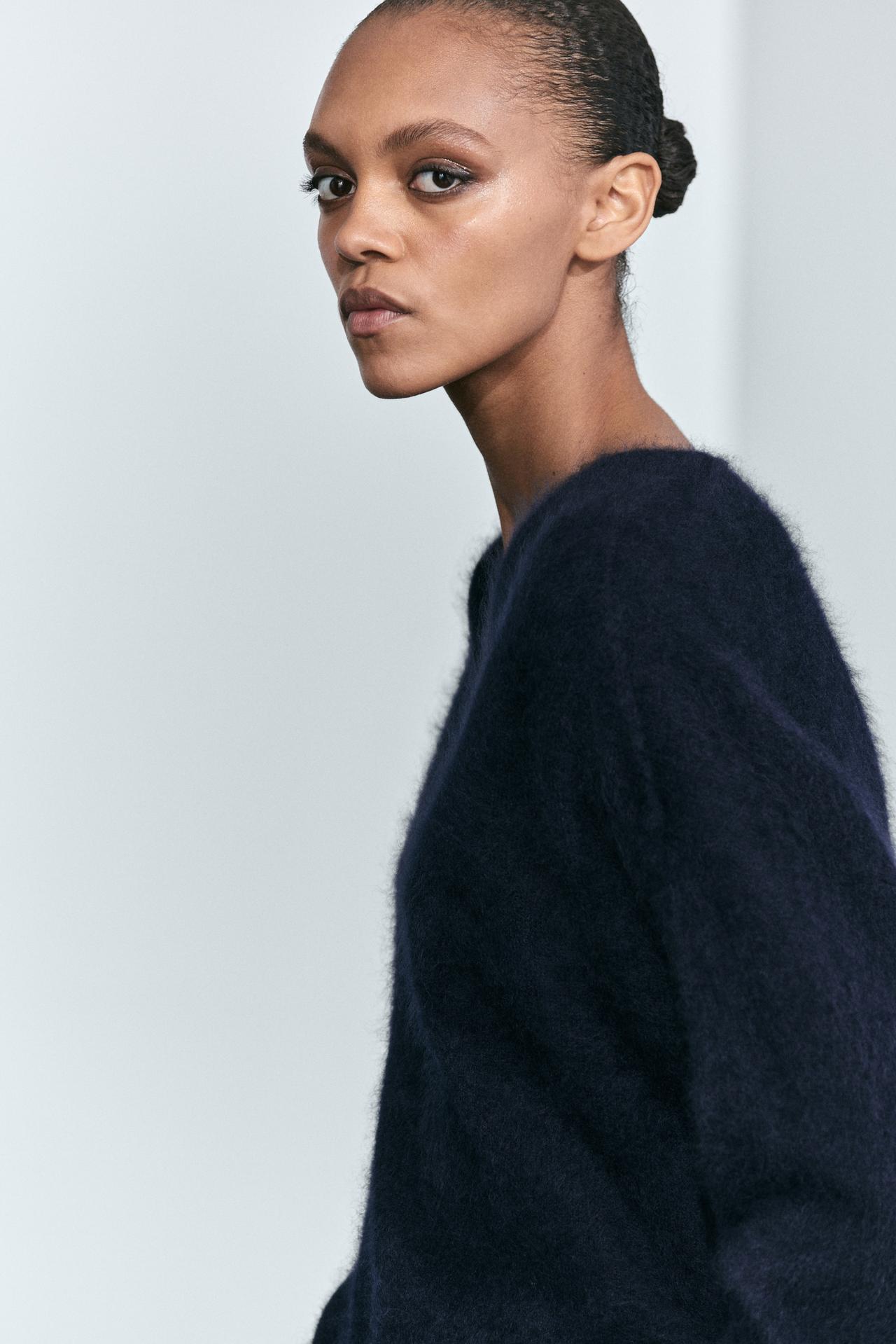 Oversize v-neck knit sweater — Dark Blue