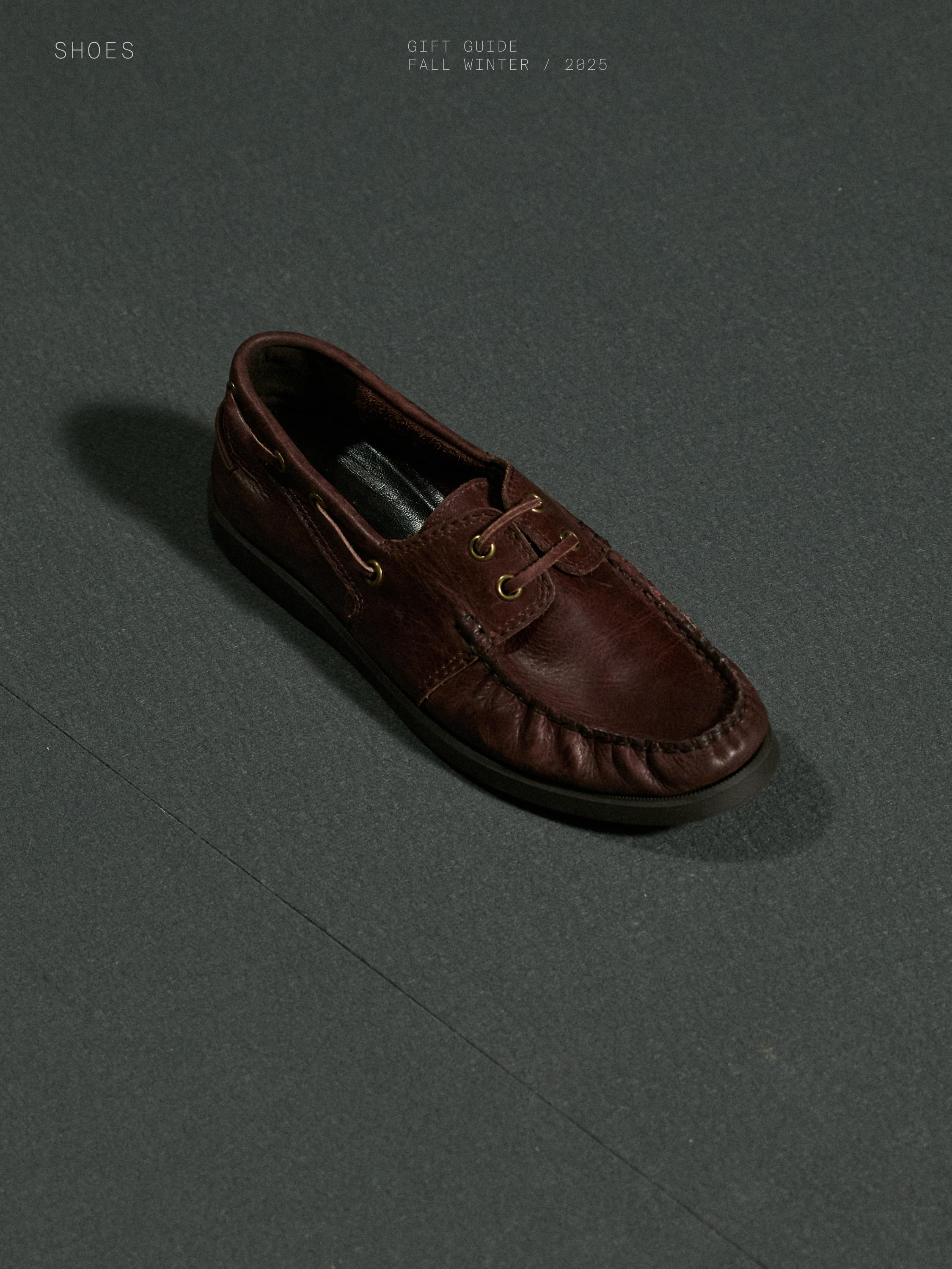 Oiled leather deck shoes — BROWN