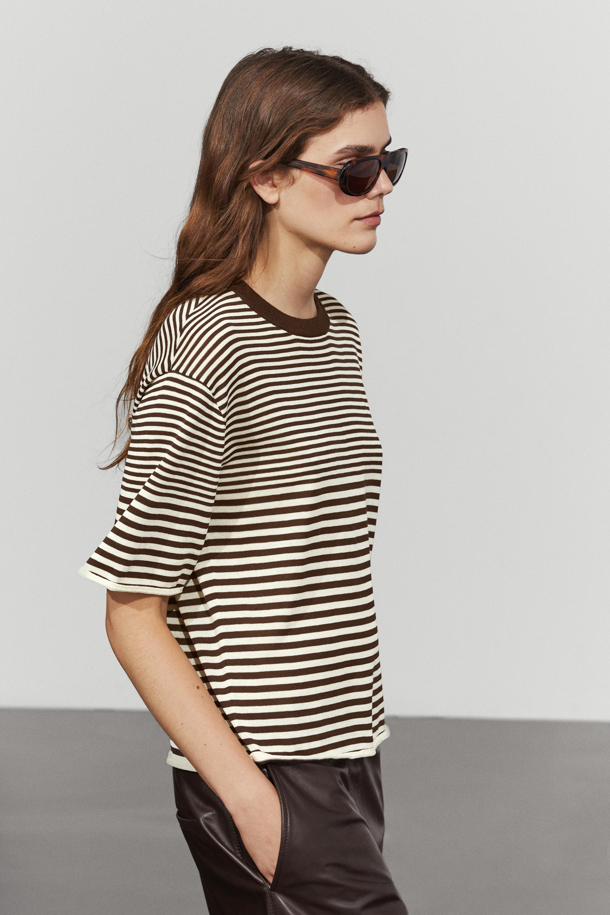 100% cotton short sleeve striped T-shirt — BROWN