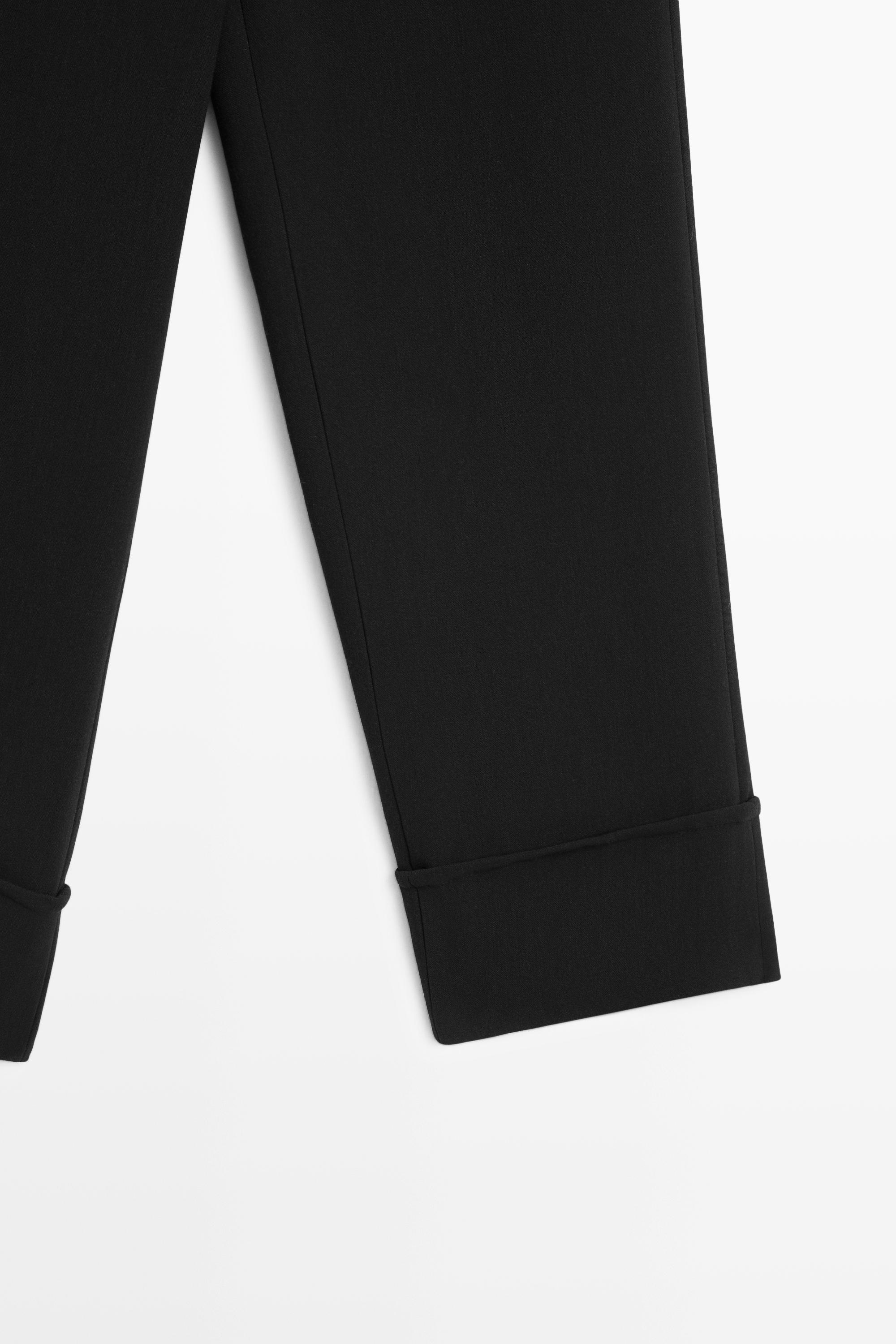 Cuffed capris — BLACK